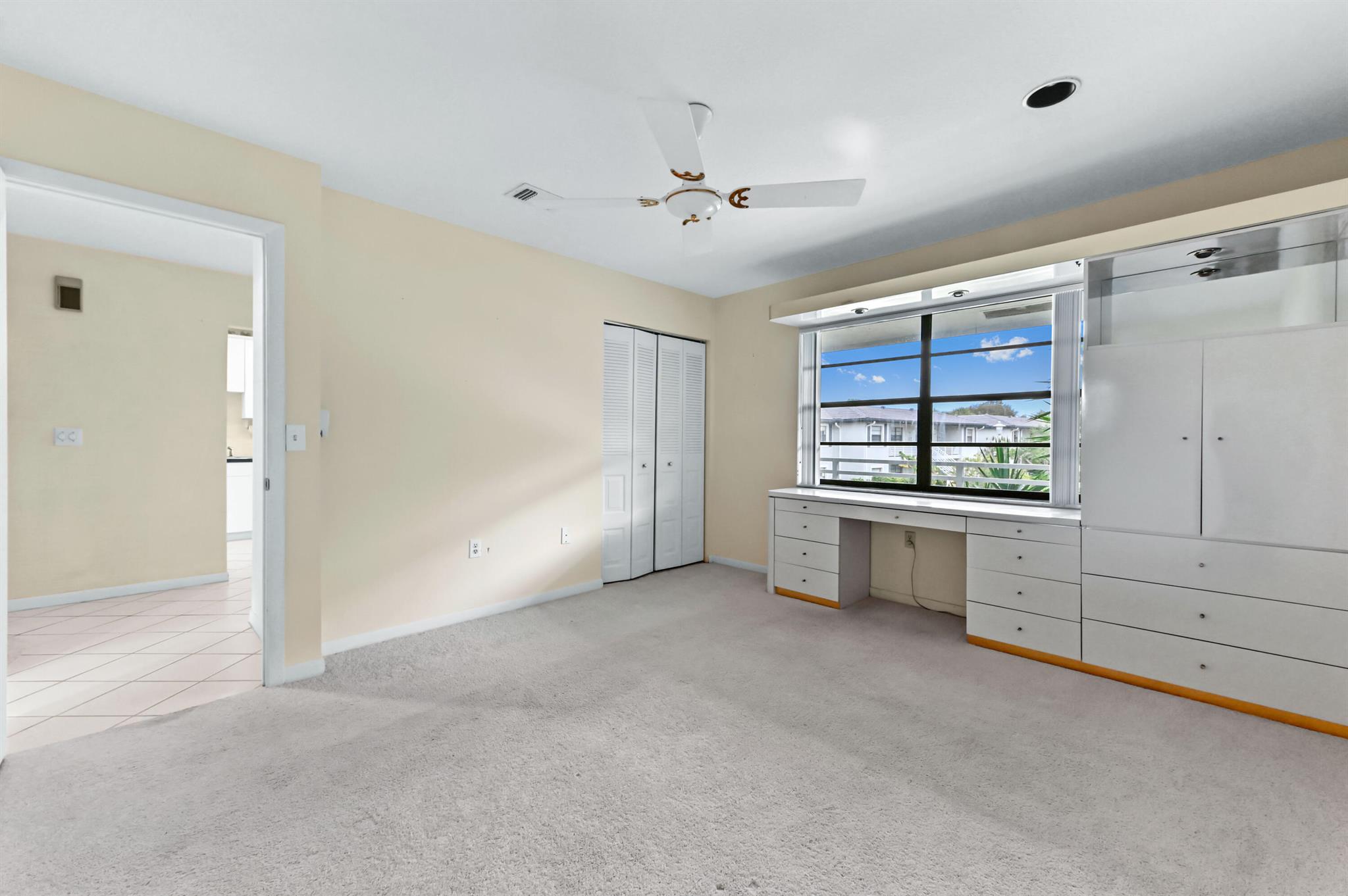 SOUTHPORT AT HUNTERS RUN - Residential