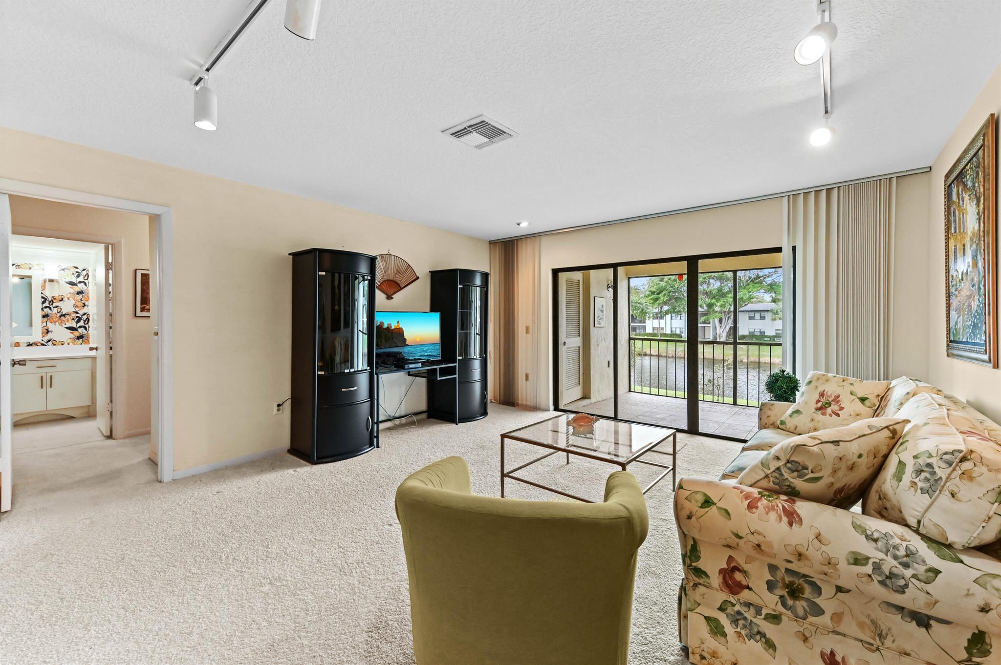 SOUTHPORT AT HUNTERS RUN - Residential