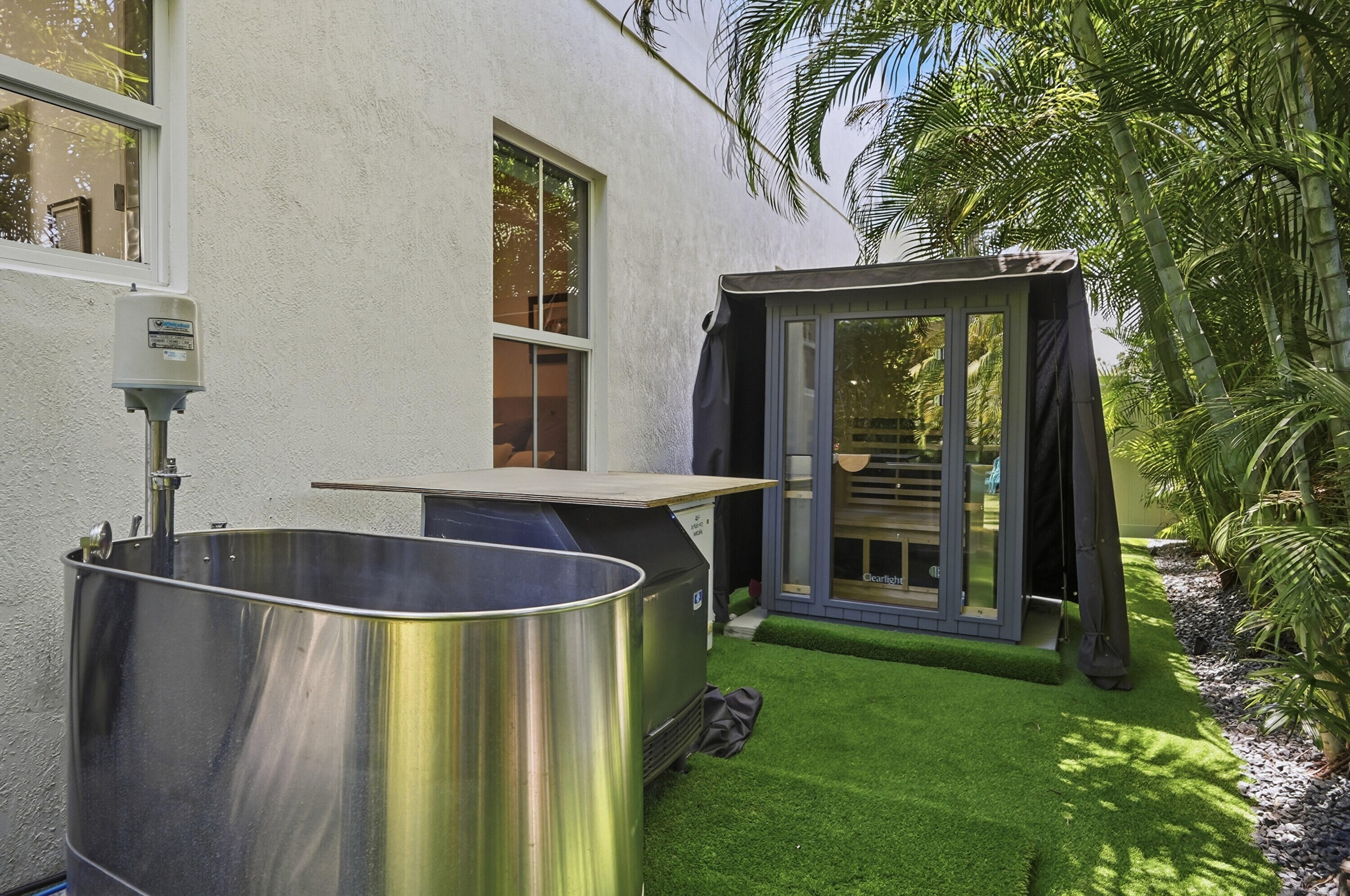 LIGHTHOUSE POINT ESTATES - Residential