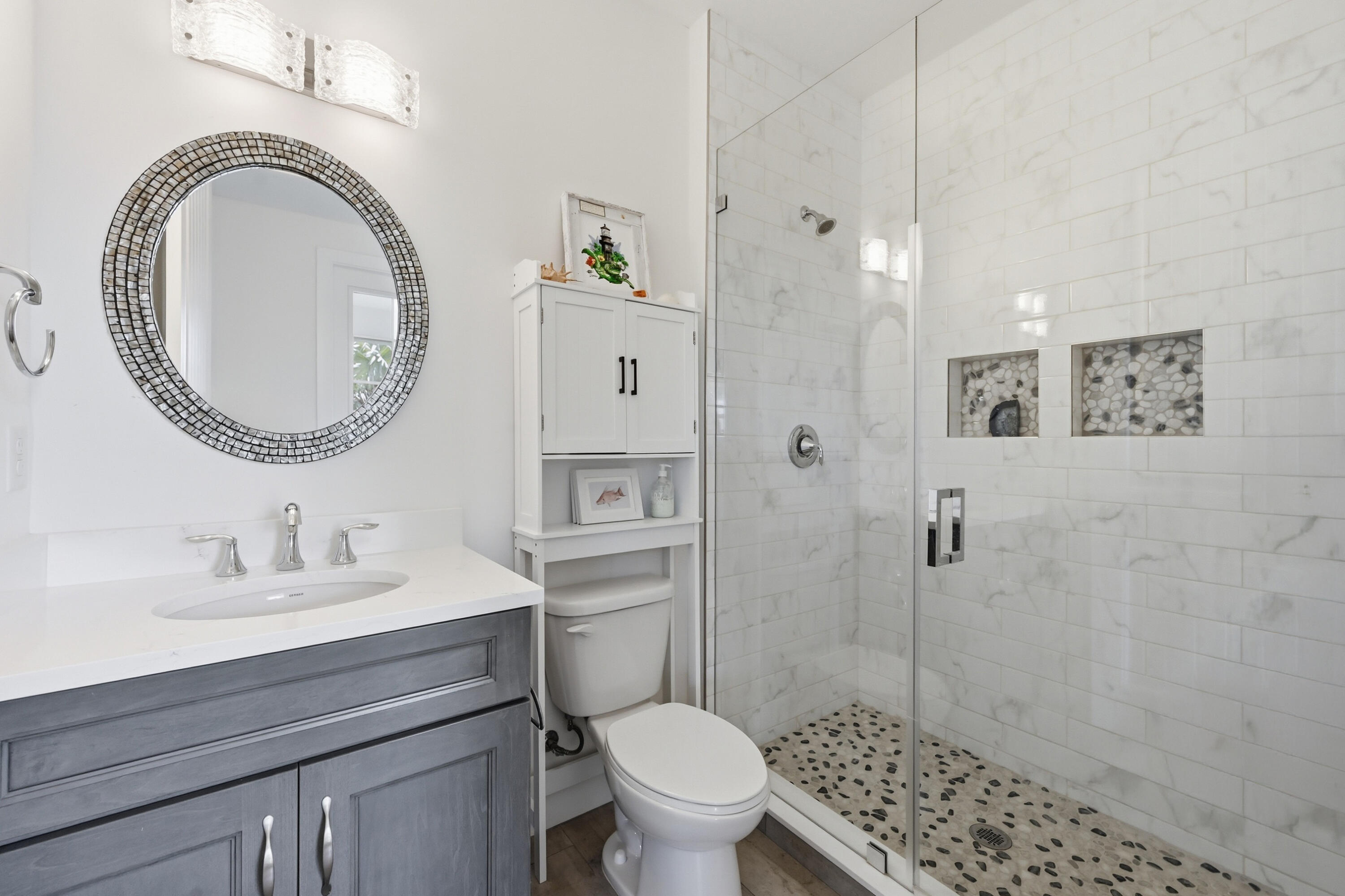 LIGHTHOUSE POINT ESTATES - Residential