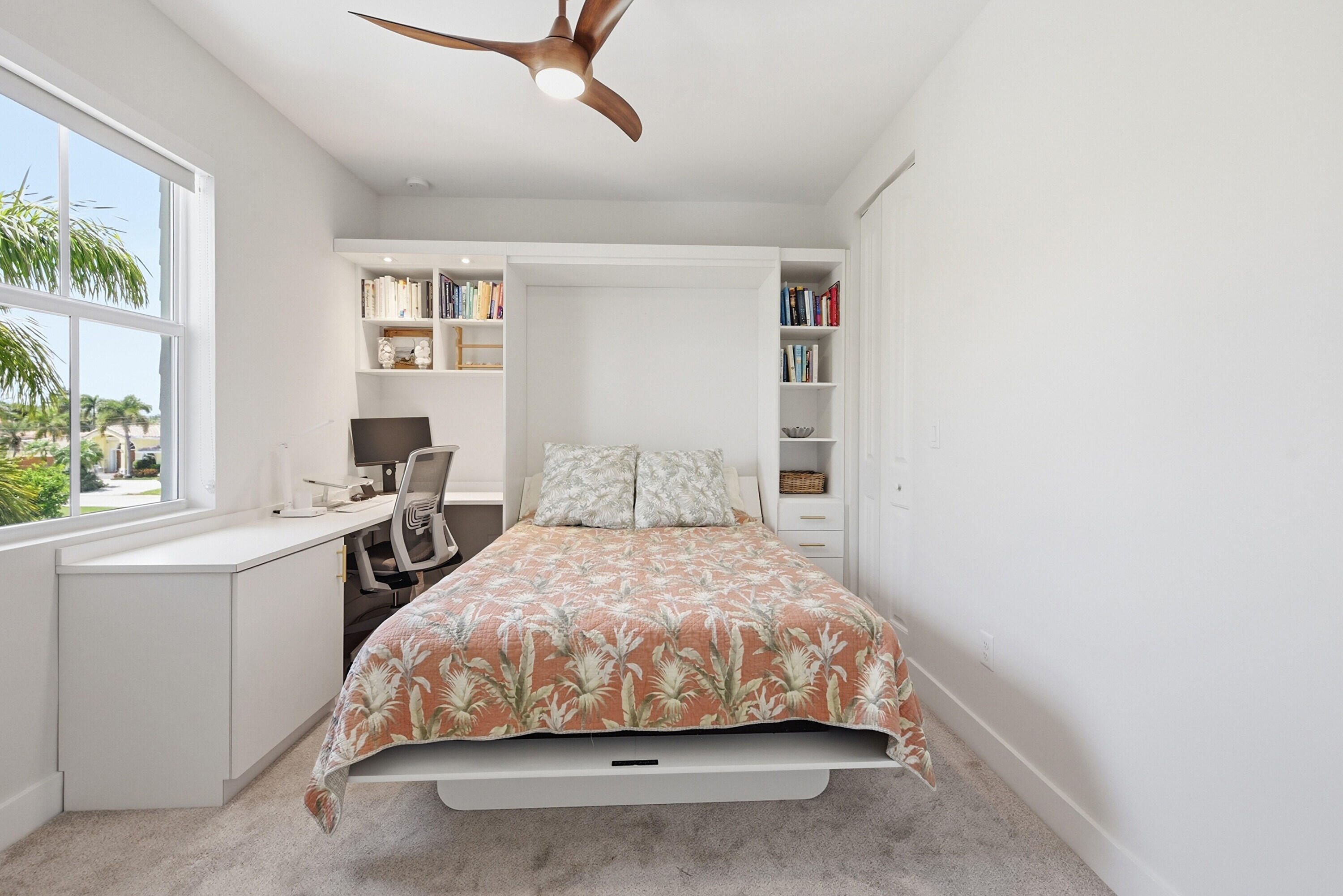 LIGHTHOUSE POINT ESTATES - Residential