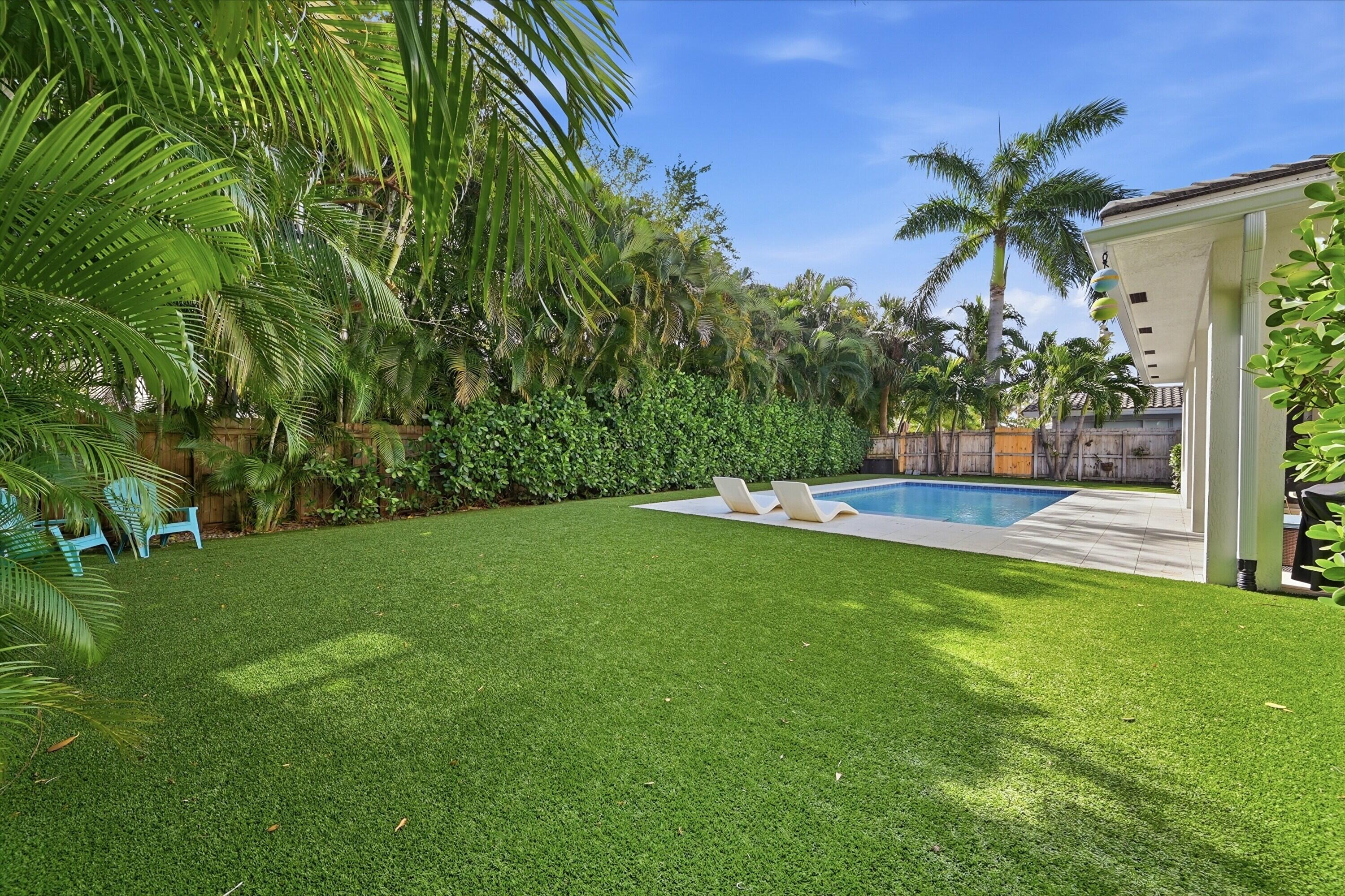 LIGHTHOUSE POINT ESTATES - Residential