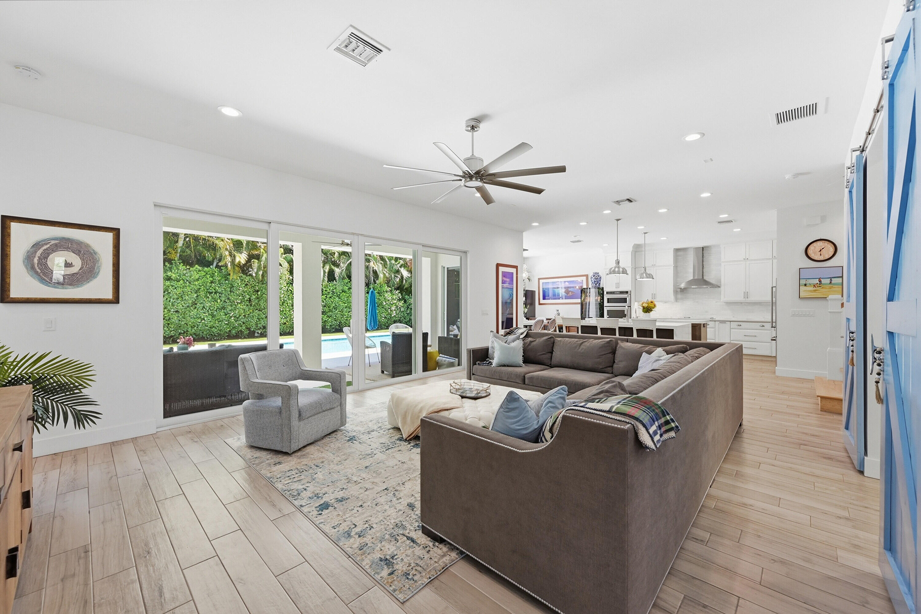 LIGHTHOUSE POINT ESTATES - Residential