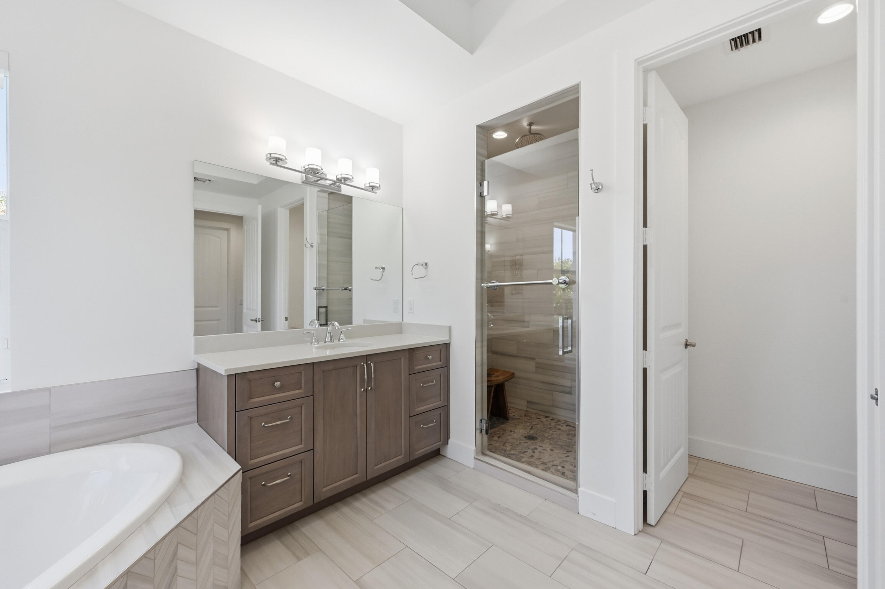 LIGHTHOUSE POINT ESTATES - Residential