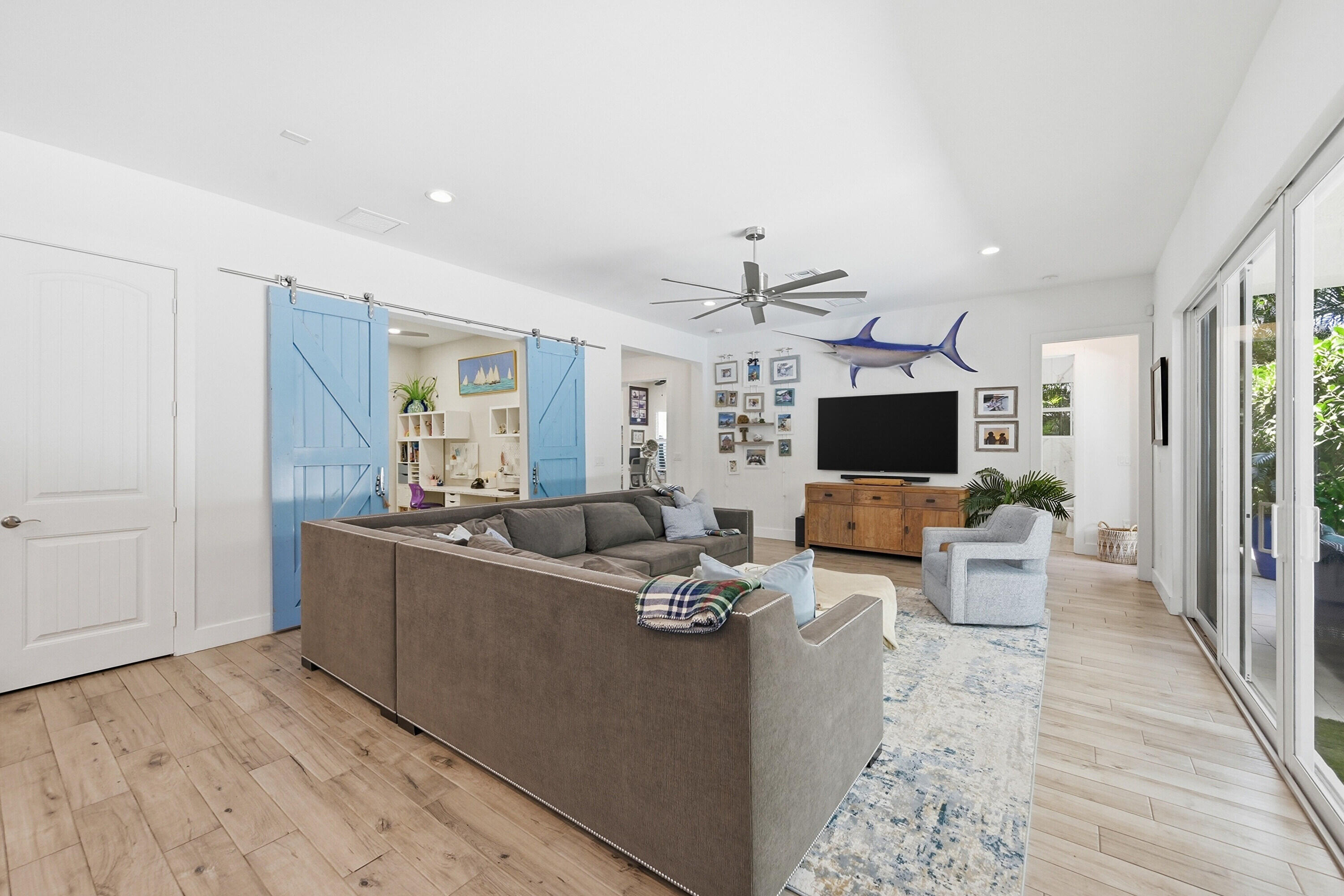 LIGHTHOUSE POINT ESTATES - Residential