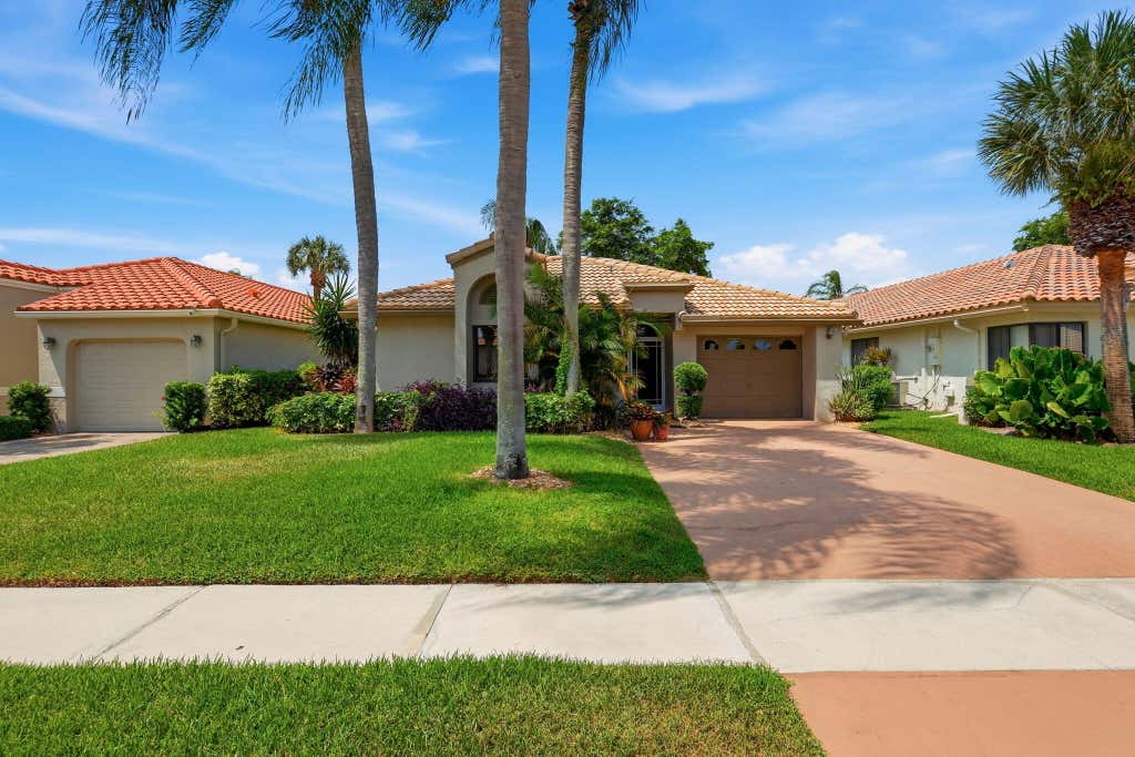 Photo of 6170 BAY ISLES Drive, Boynton Beach, FL 33437 (MLS # B26064034)