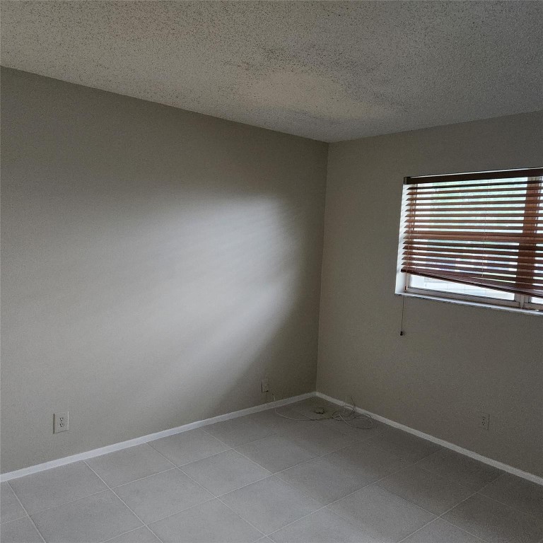 VERSAILLES GARDENS - Residential