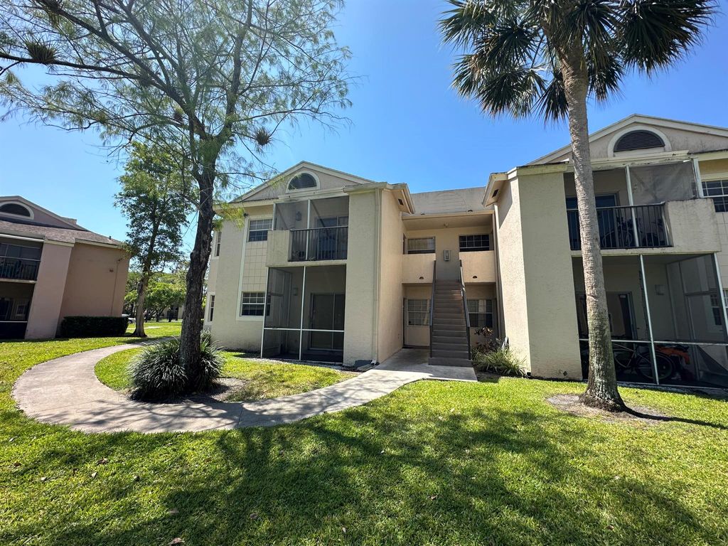 Photo of 891 Cypress Park Way #I, Deerfield Beach, FL 33064 (MLS # R11091818)