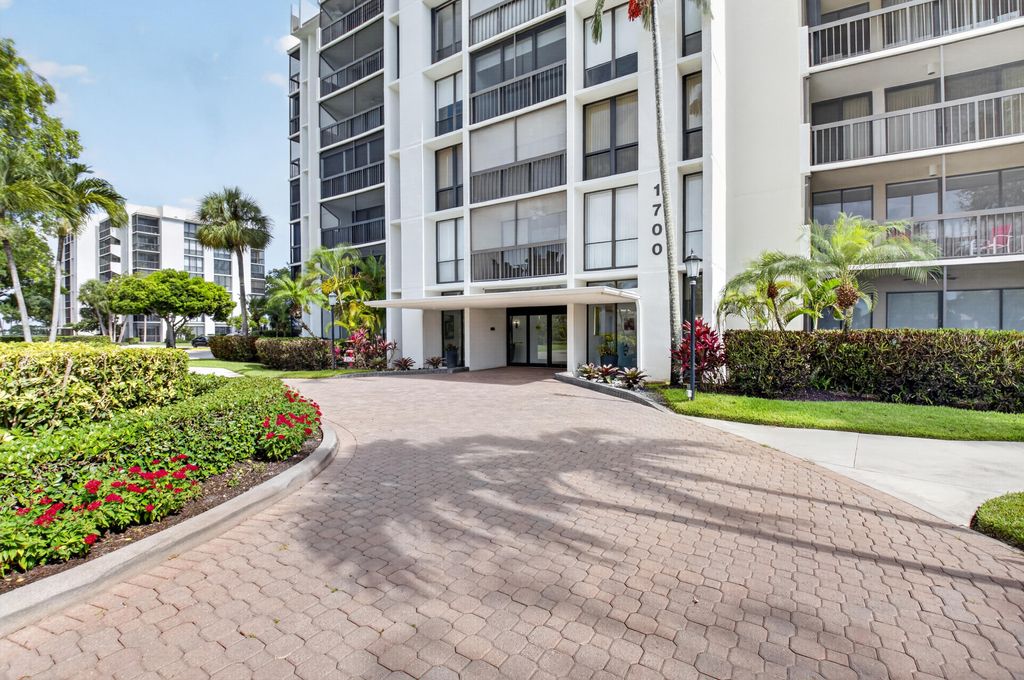 Photo of 1732 Bridgewood Drive, Boca Raton, FL 33434 (MLS # B26032371)