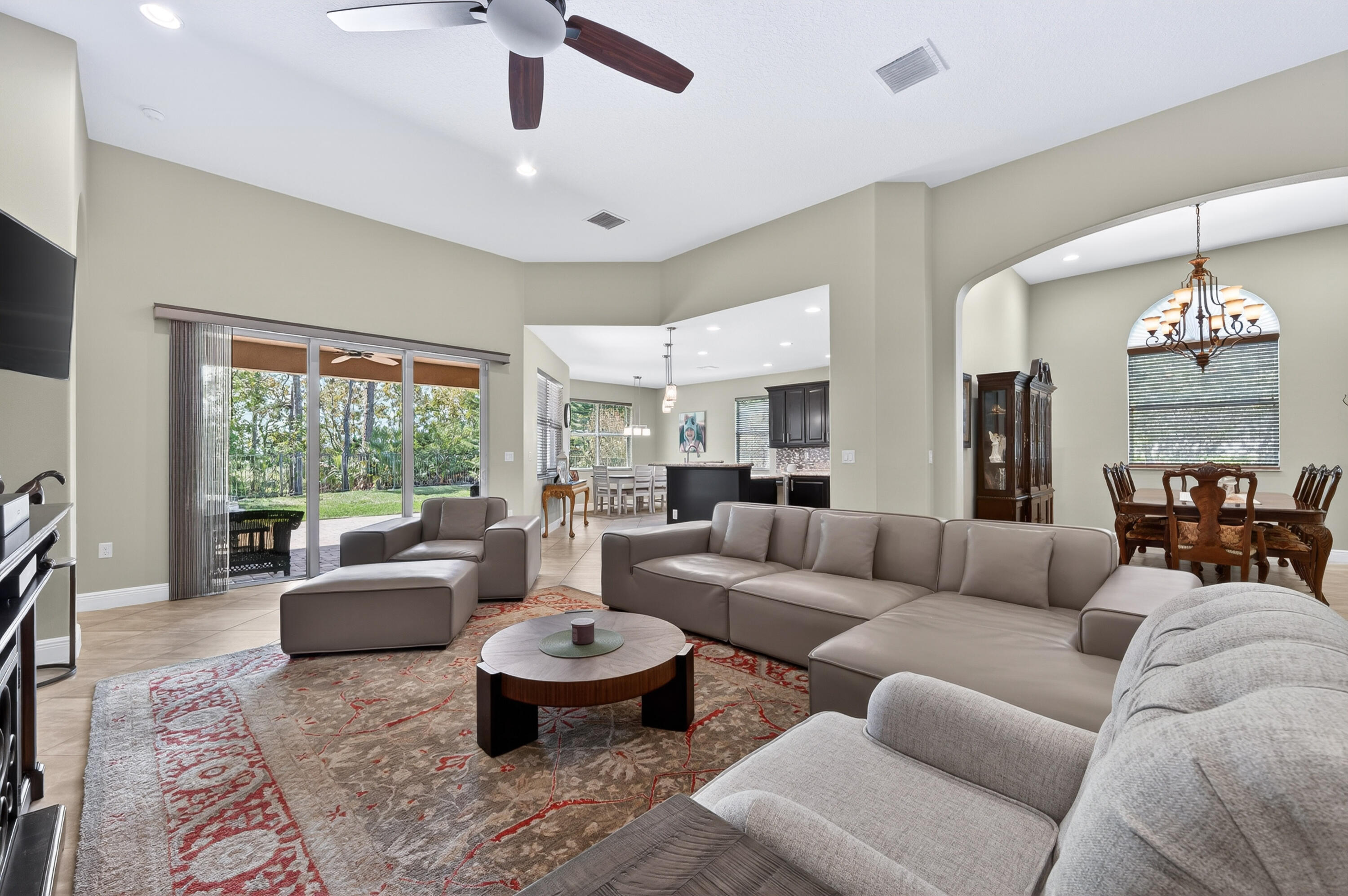 7589 Fieldstone Ranch Square