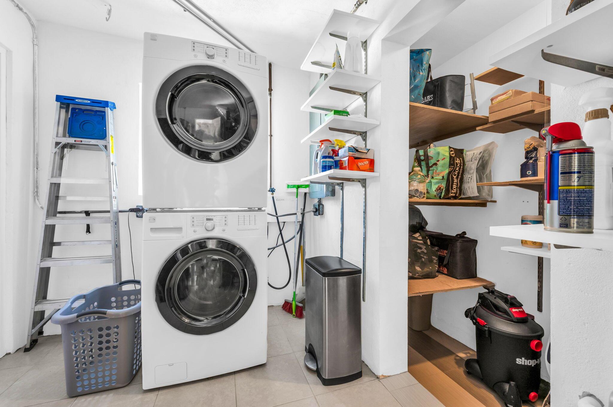 EDGEWATER ESTATES - Residential