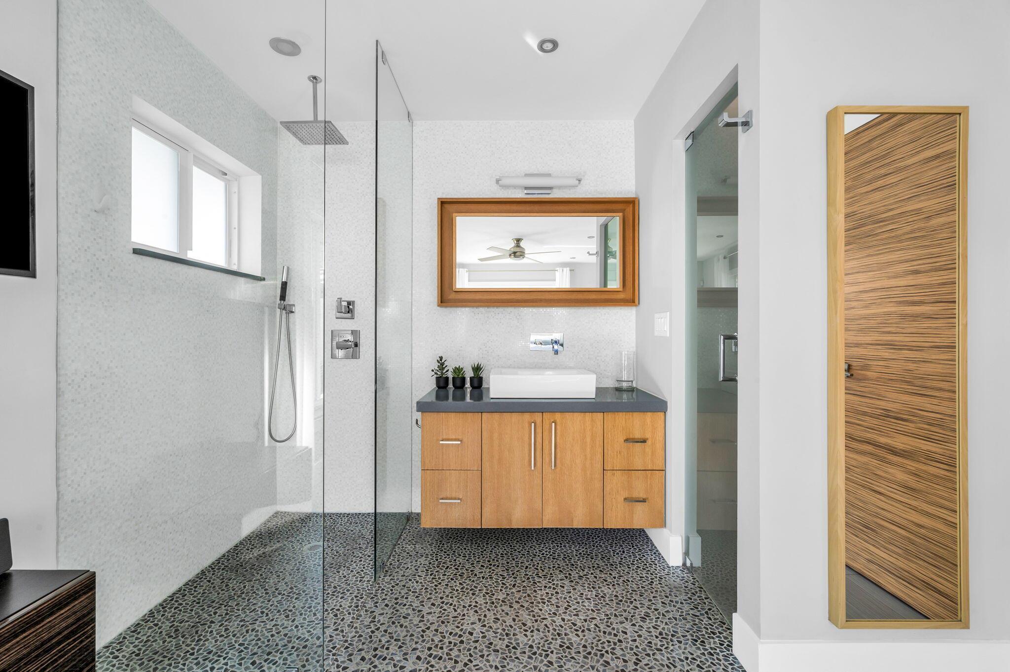 EDGEWATER ESTATES - Residential