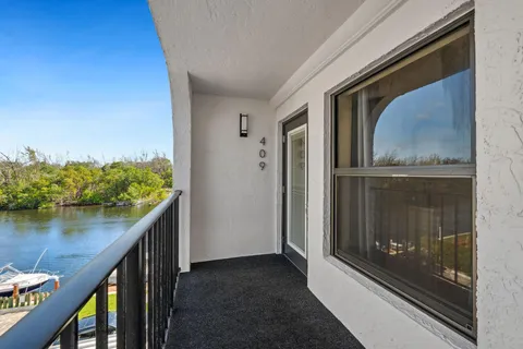 1627 Riverview Road Unit 409, Deerfield Beach, FL MLS: R11092122