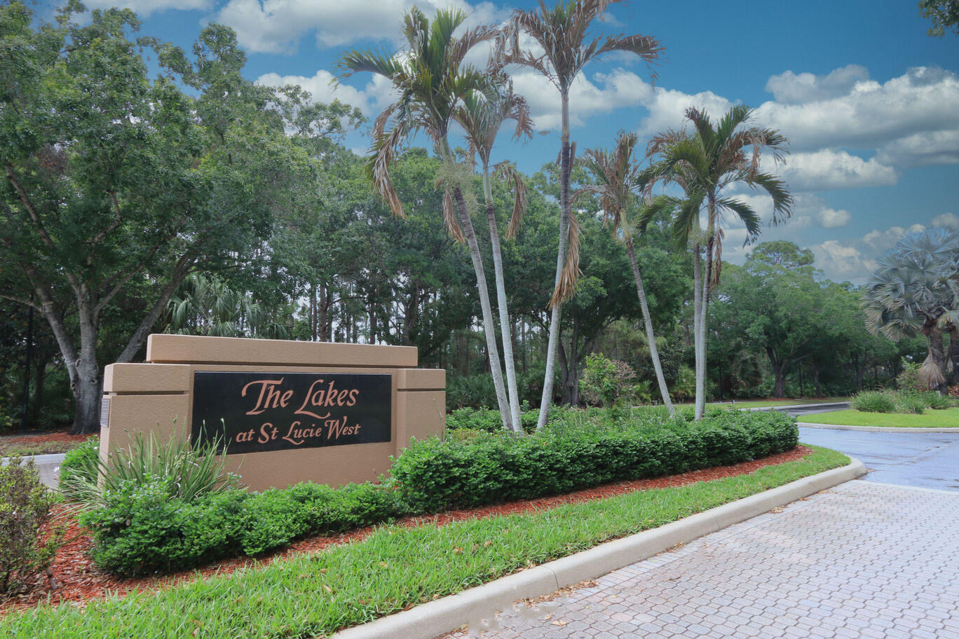 1220 NW Bentley Circle B