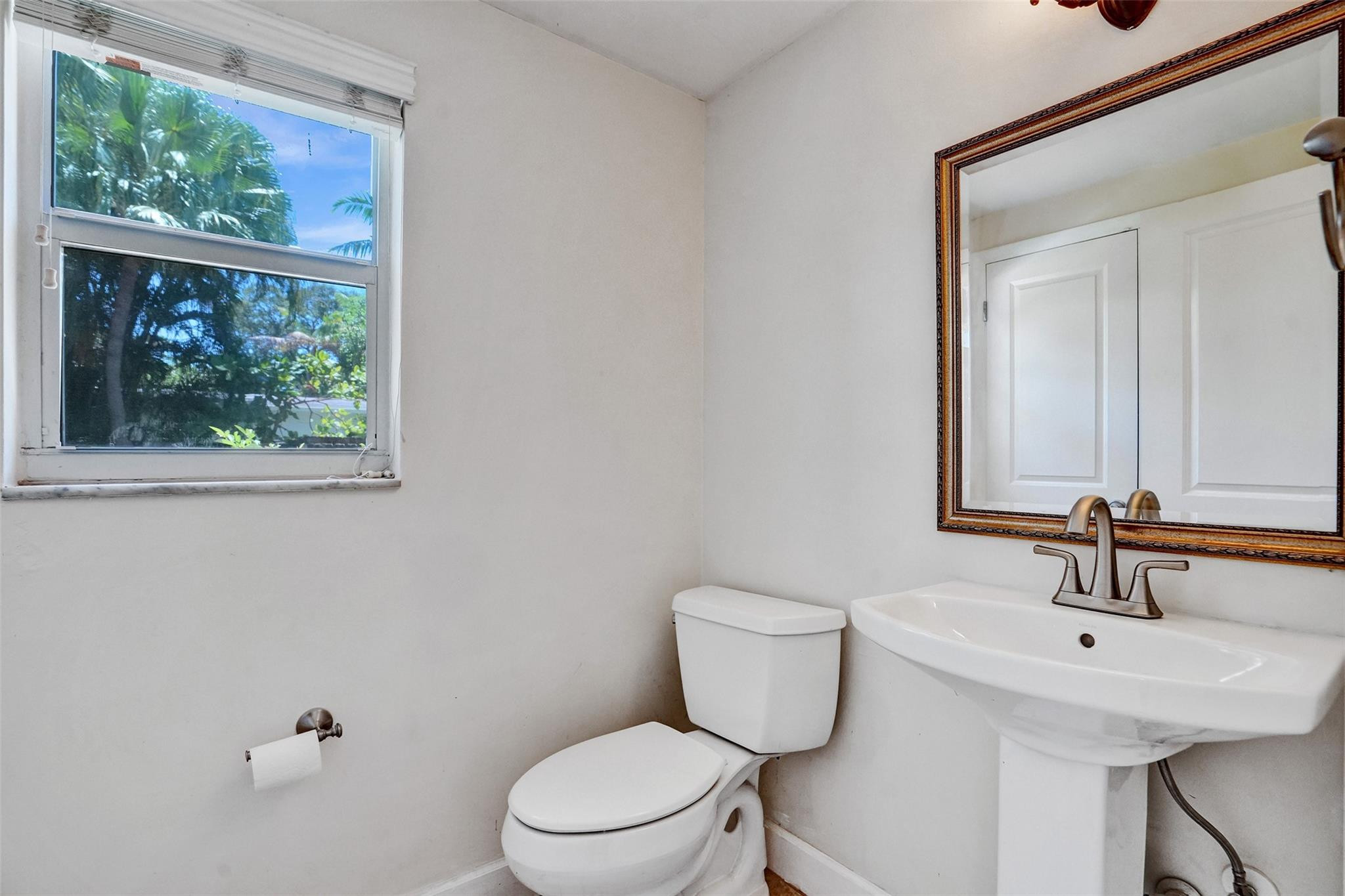 MIDDLE RIVER ESTATES - Residential Lease