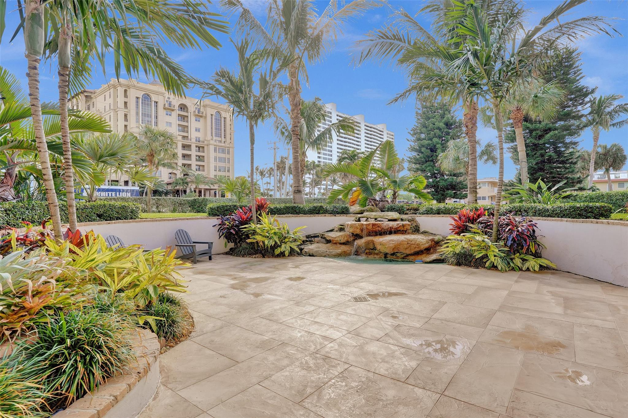 BOCA CAPRI COND APTS - Residential Lease