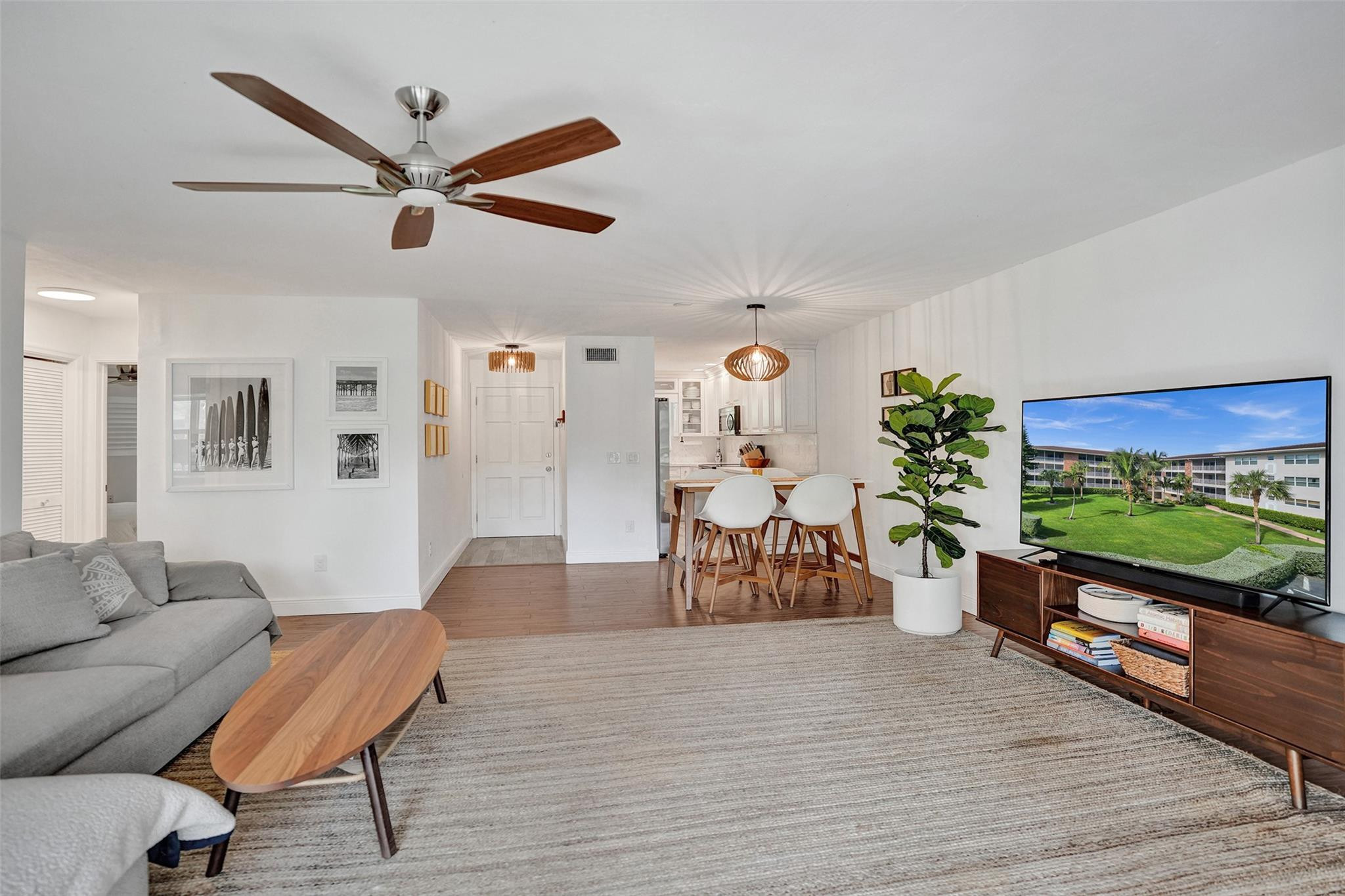 BOCA CAPRI COND APTS - Residential Lease