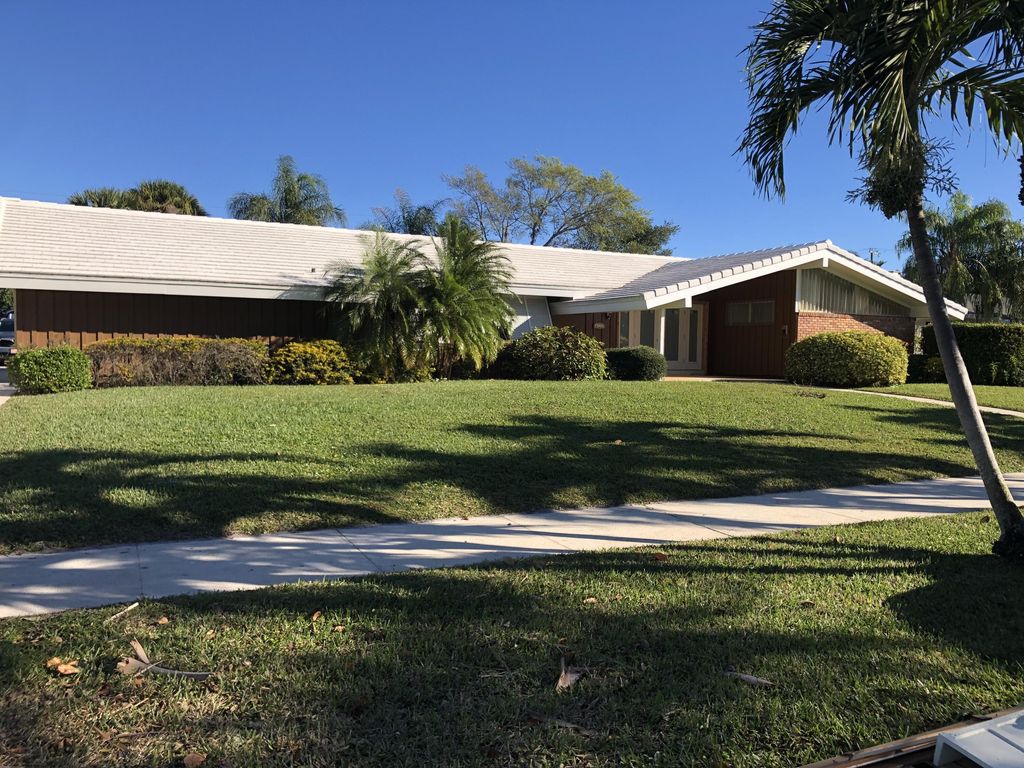 Photo of 425 Privateer Rd. Road, North Palm Beach, FL 33408 (MLS # R10774629)