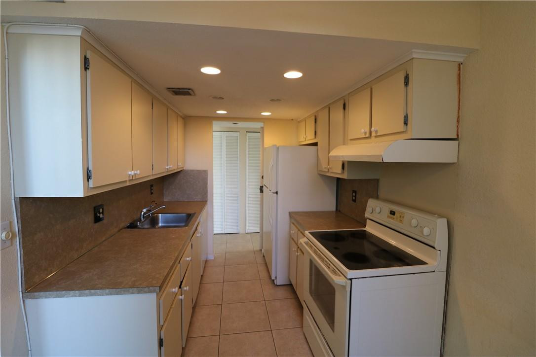 GATE #3 CONDO - Residential