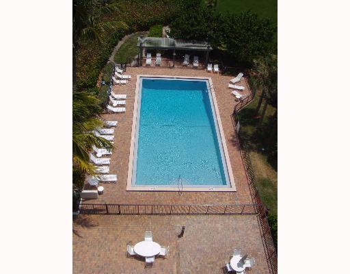 BARCLAY BEACH CLUB PHASE 1, A CONDOMINIUM - Residential Lease