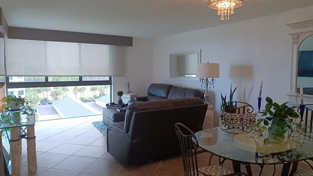 BARCLAY BEACH CLUB PHASE 1, A CONDOMINIUM - Residential Lease