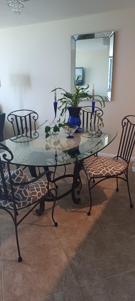 BARCLAY BEACH CLUB PHASE 1, A CONDOMINIUM - Residential Lease