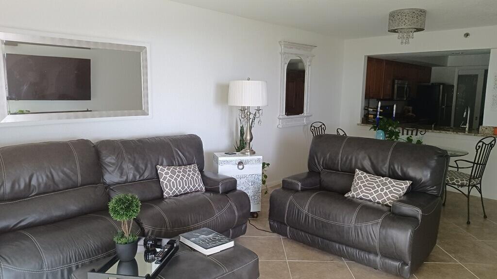 BARCLAY BEACH CLUB PHASE 1, A CONDOMINIUM - Residential Lease