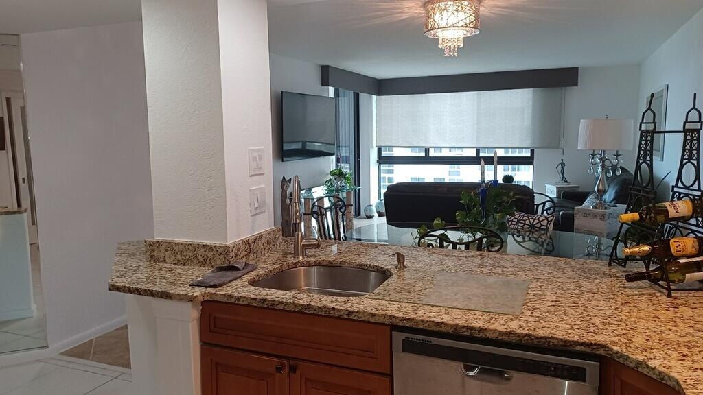 BARCLAY BEACH CLUB PHASE 1, A CONDOMINIUM - Residential Lease