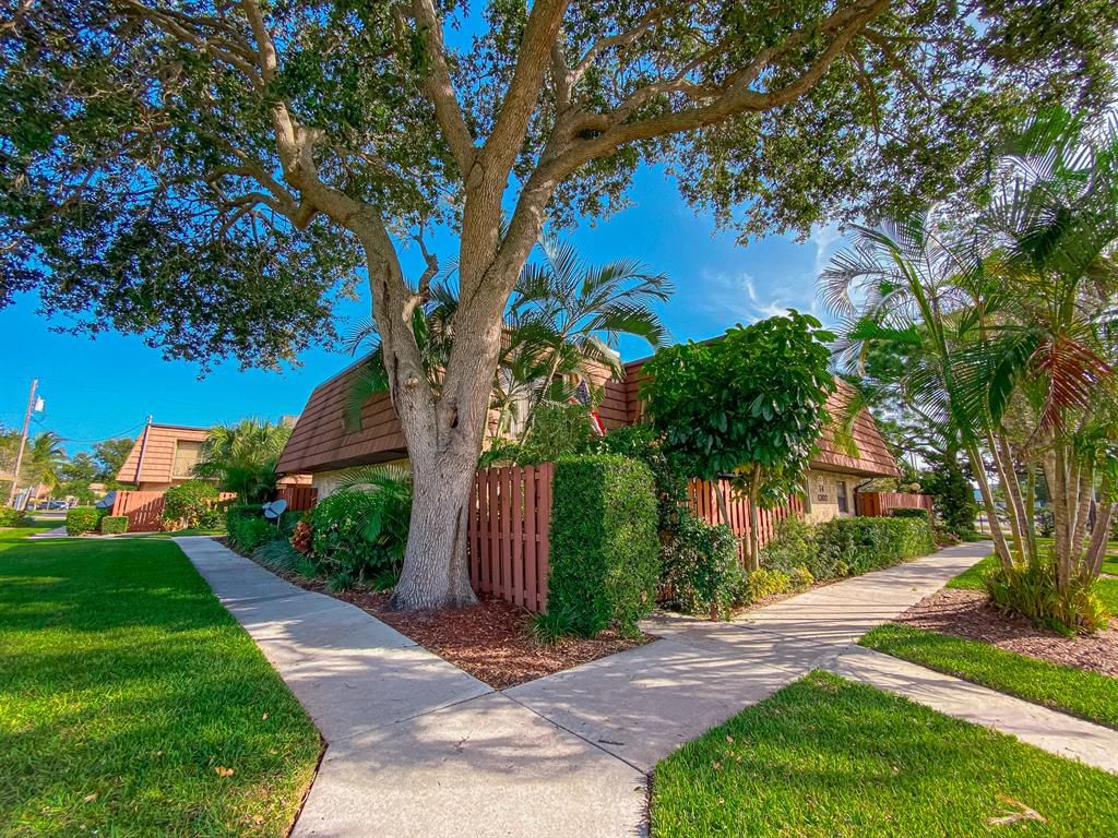 Photo of 1302 Nebraska Avenue #14b, Fort Pierce, FL 34950 (MLS # R10755710)