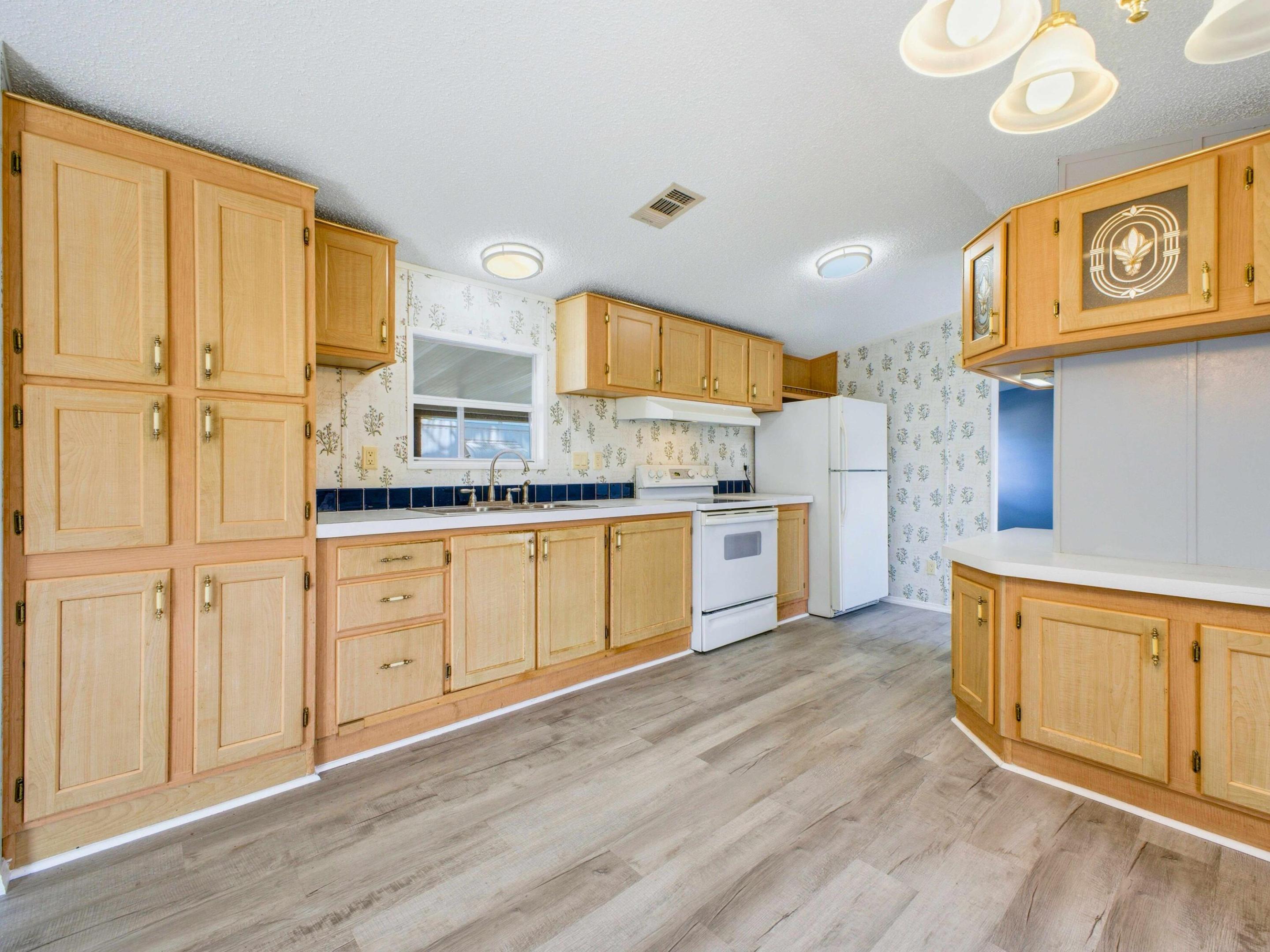 PINE GROVE VILLAGE - Residential