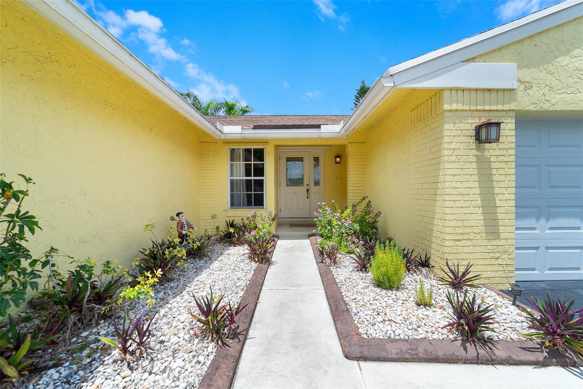 1211 White Stone Way