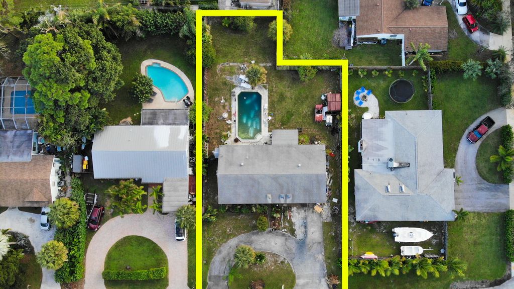 Photo of 4948 Windward Avenue, Jupiter, FL 33469 (MLS # R10939597)