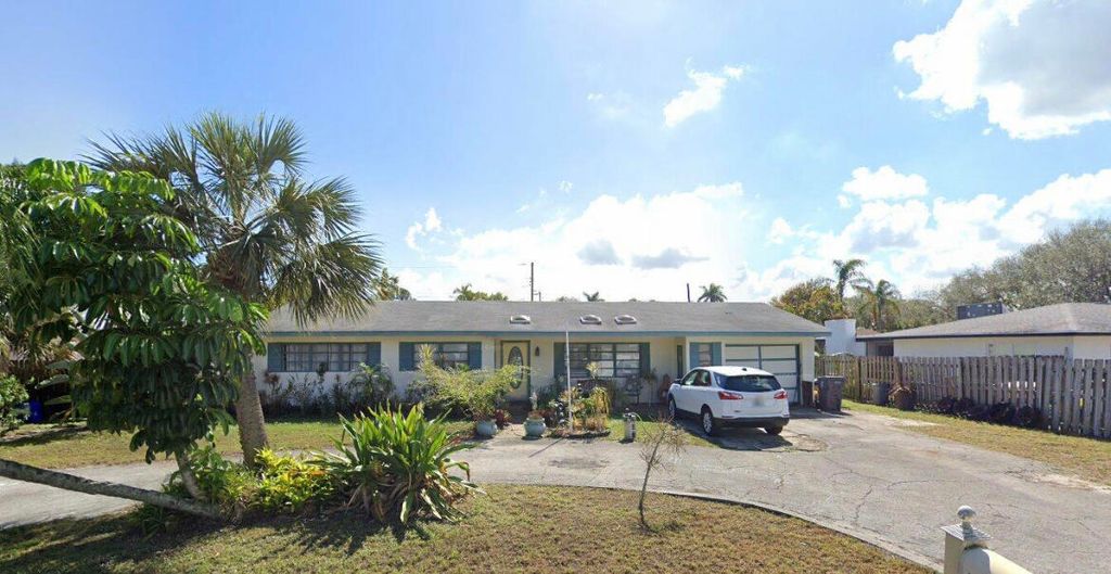 Photo of 4948 Windward Avenue, Jupiter, FL 33469 (MLS # R10939597)