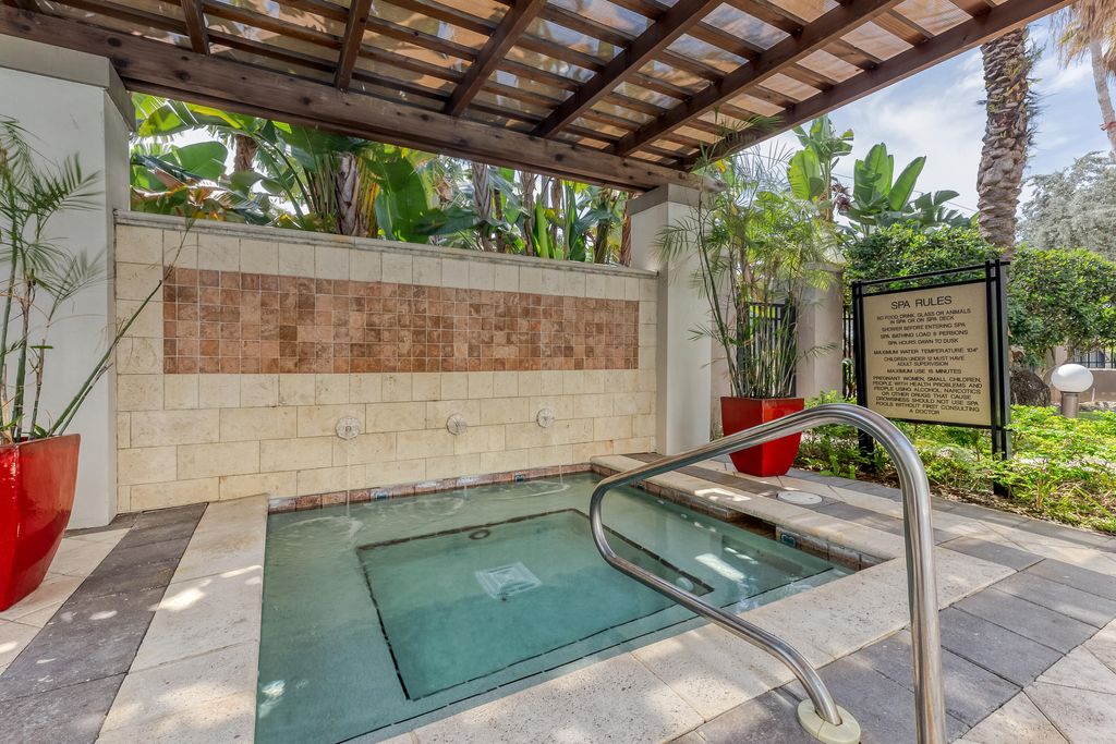 Photo of 2421 NE 65th Street #209, Fort Lauderdale, FL 33308 (MLS # B26008410)