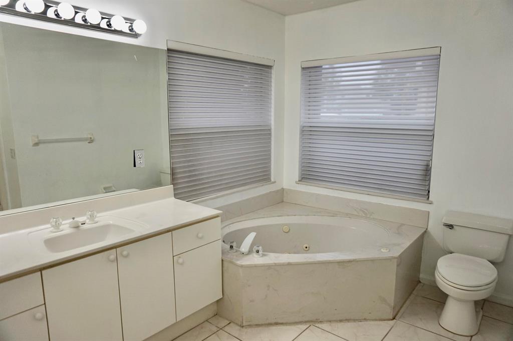 BOYNTON WATERS - Residential