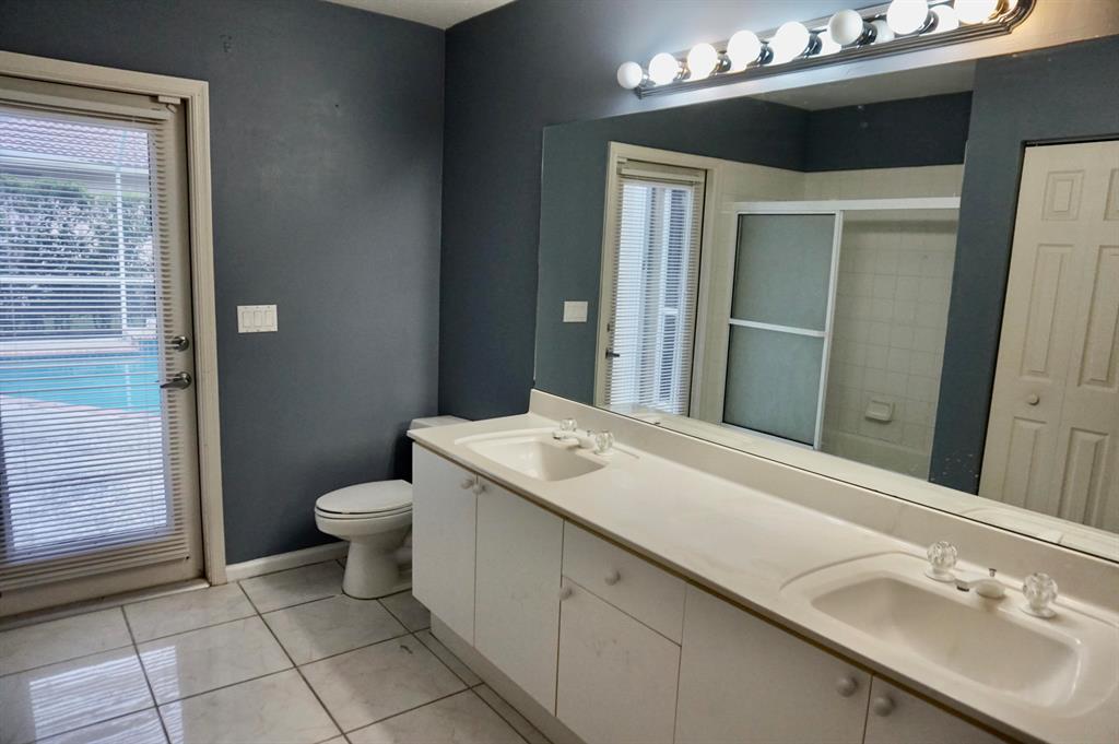 BOYNTON WATERS - Residential