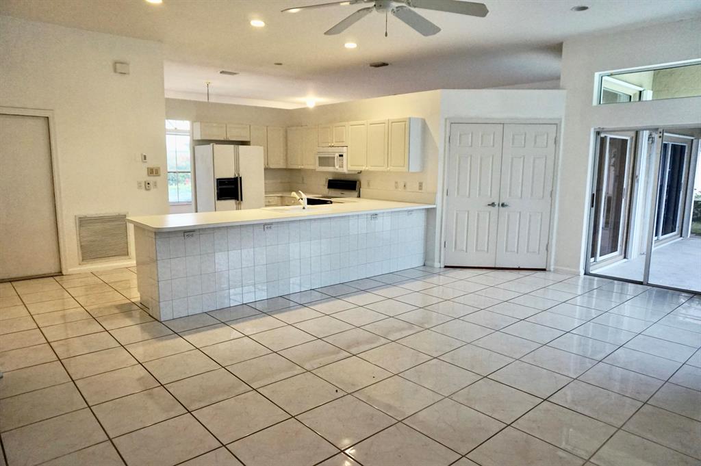 BOYNTON WATERS - Residential