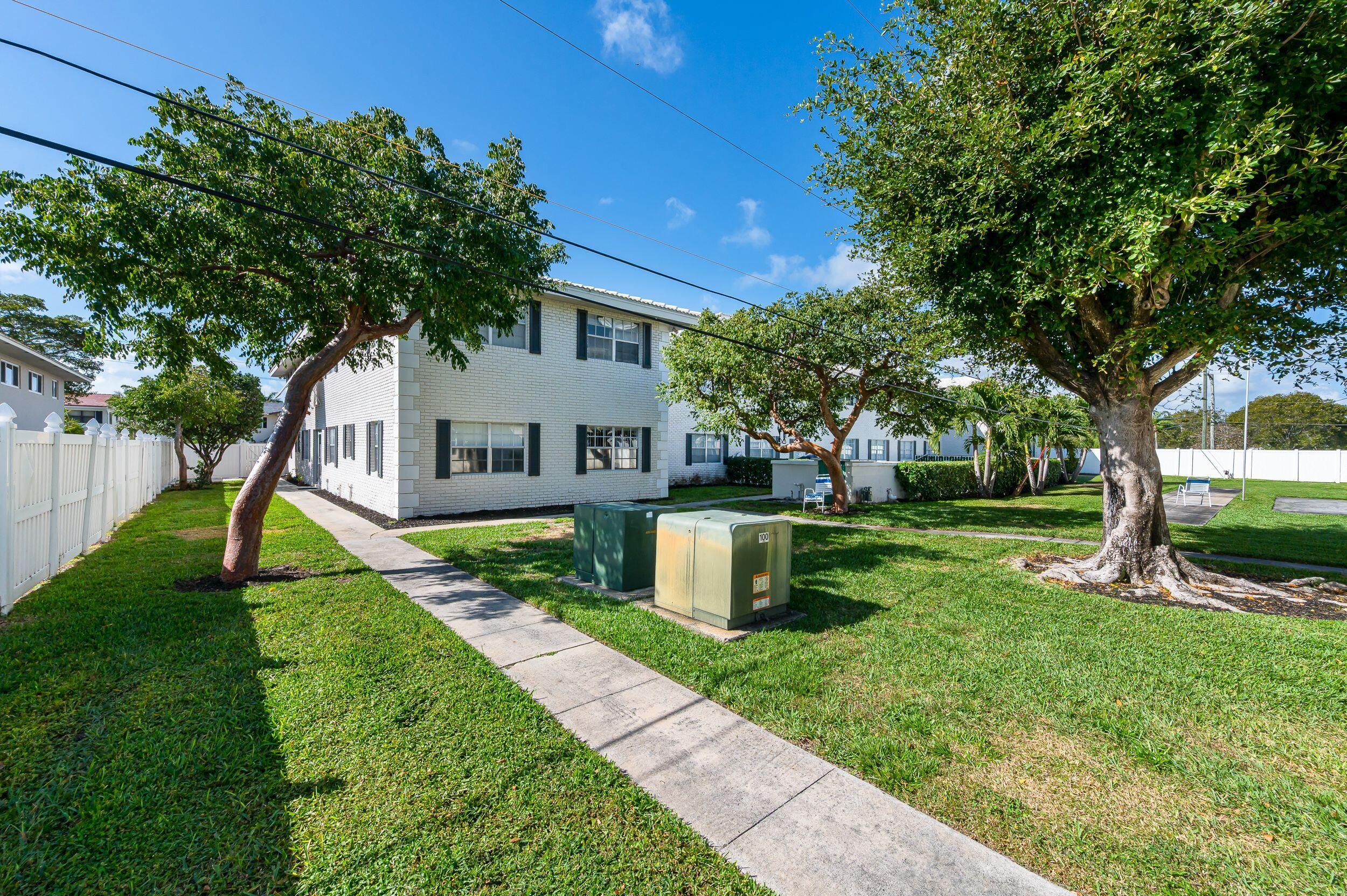 GOLDEN ARROW CONDO - Residential