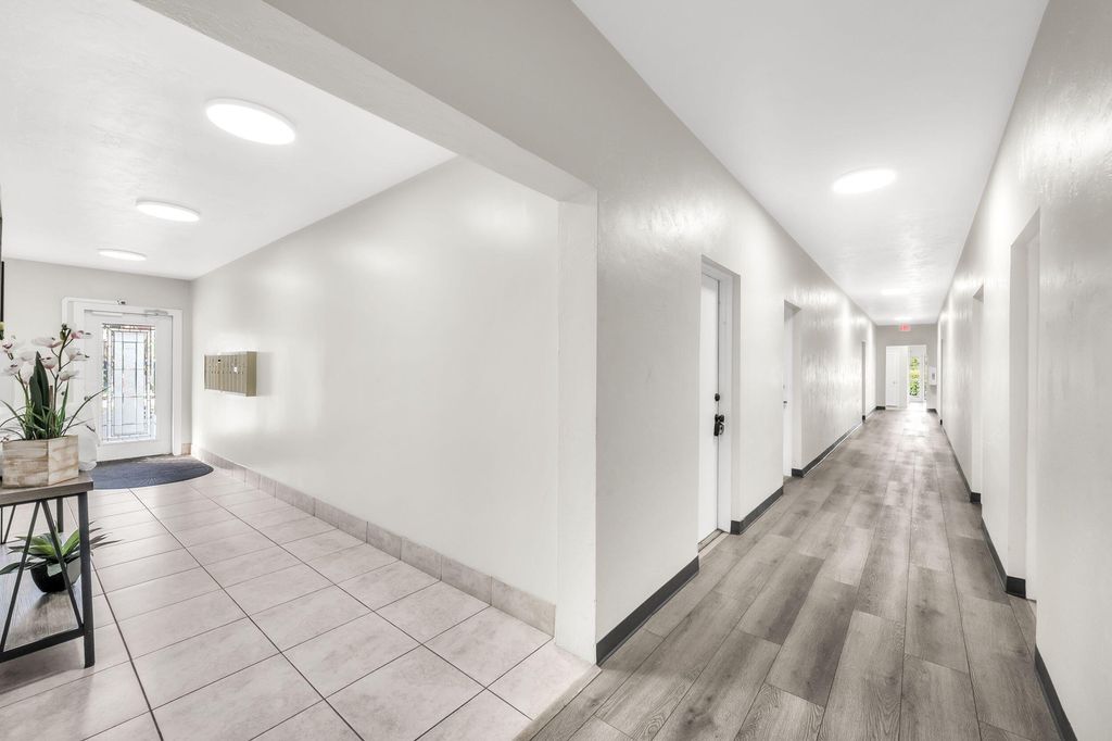 Photo of 299 SW 7th Street #1060, Boca Raton, FL 33432 (MLS # R11167046)