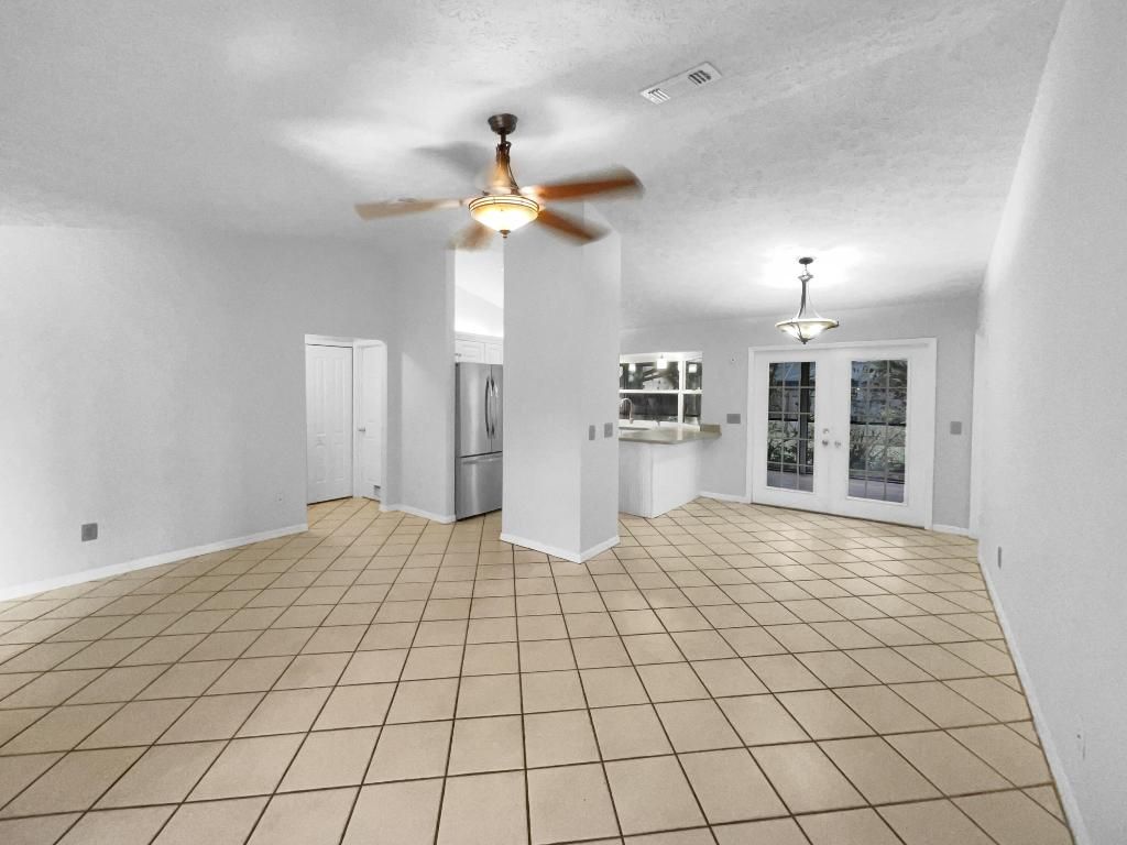 Photo of 5409 Hickory Drive, Fort Pierce, FL 34982 (MLS # R11155880)