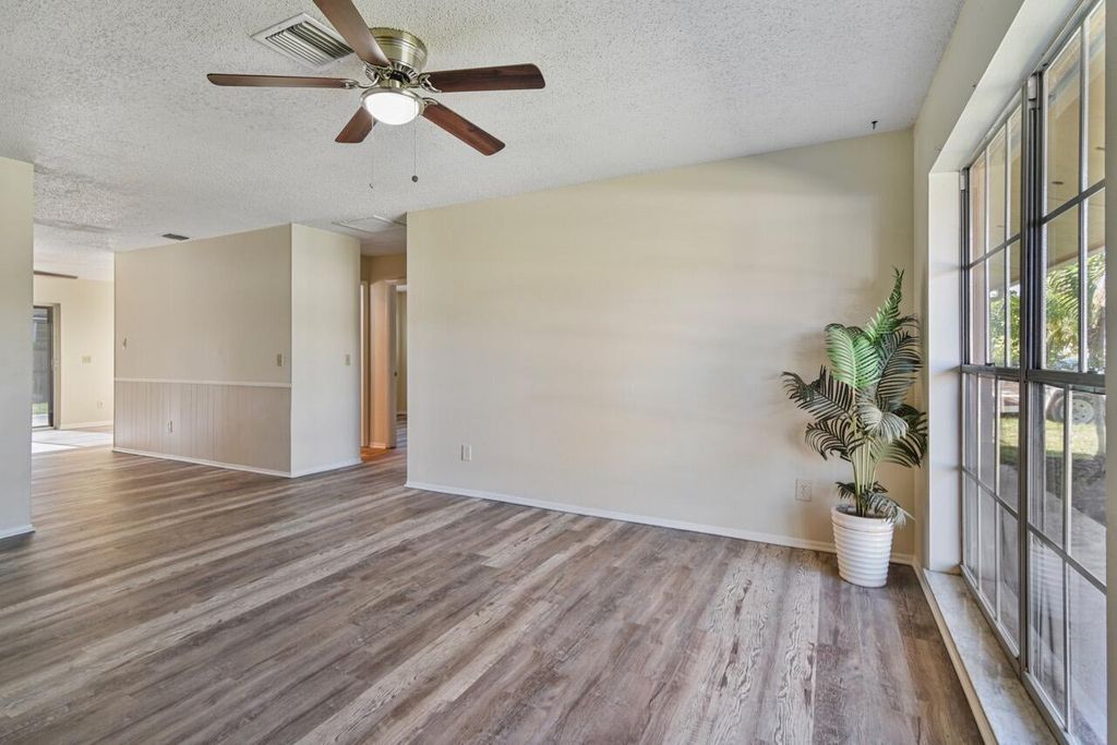 Photo of 122 SE Keuka Terrace, Stuart, FL 34997 (MLS # R10946071)