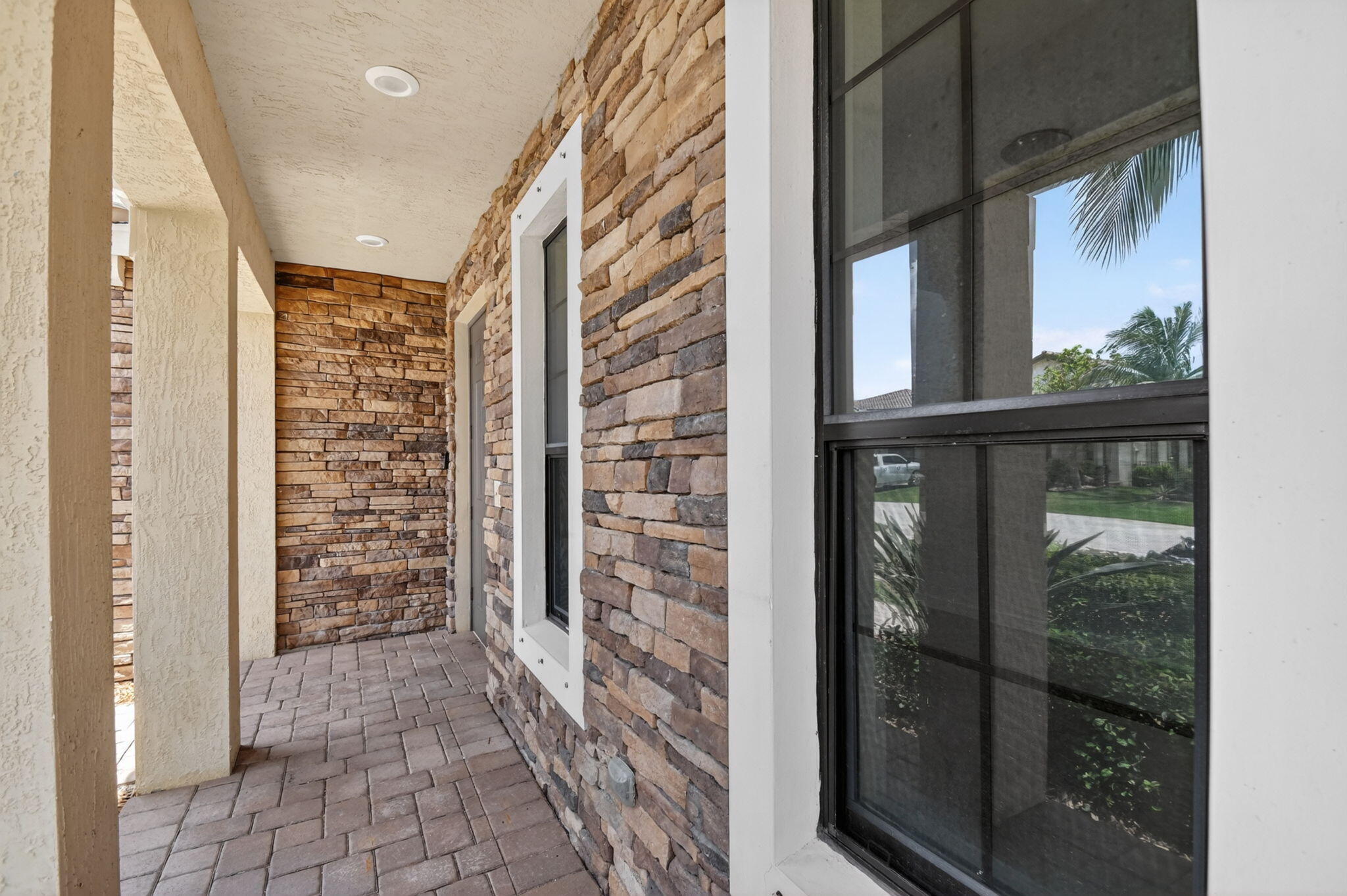 8853 Sandy Creek Way
