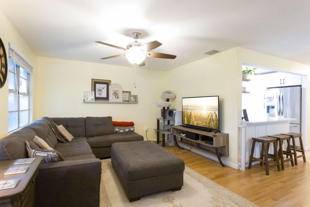 Photo of 614 N 7th Street, Lantana, FL 33462 (MLS # B26030314)