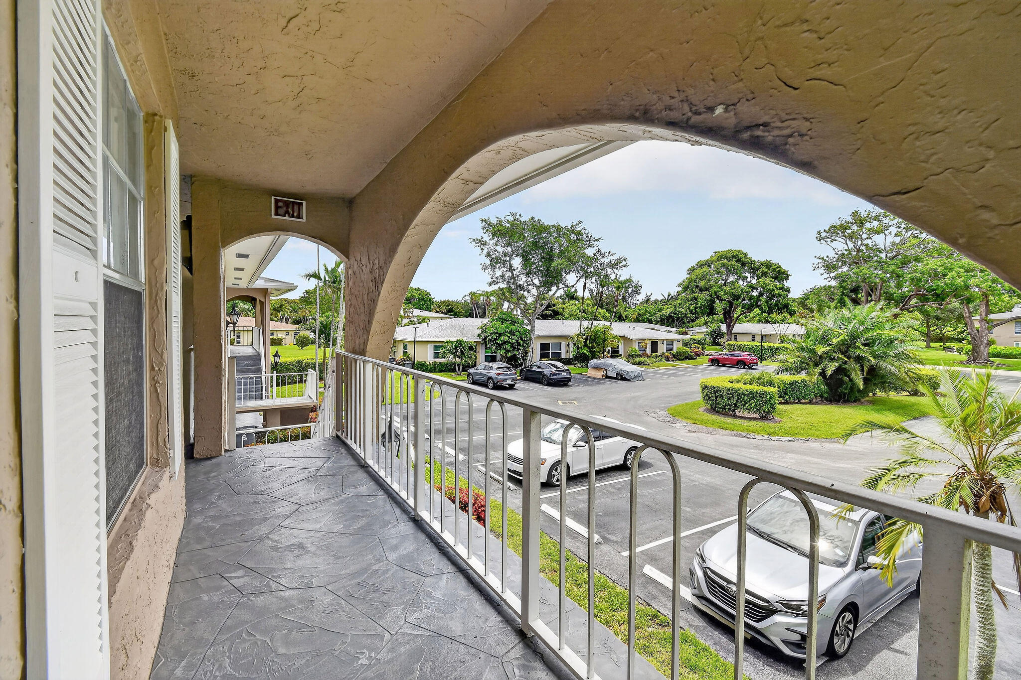 Properties 13837 Via Flora E