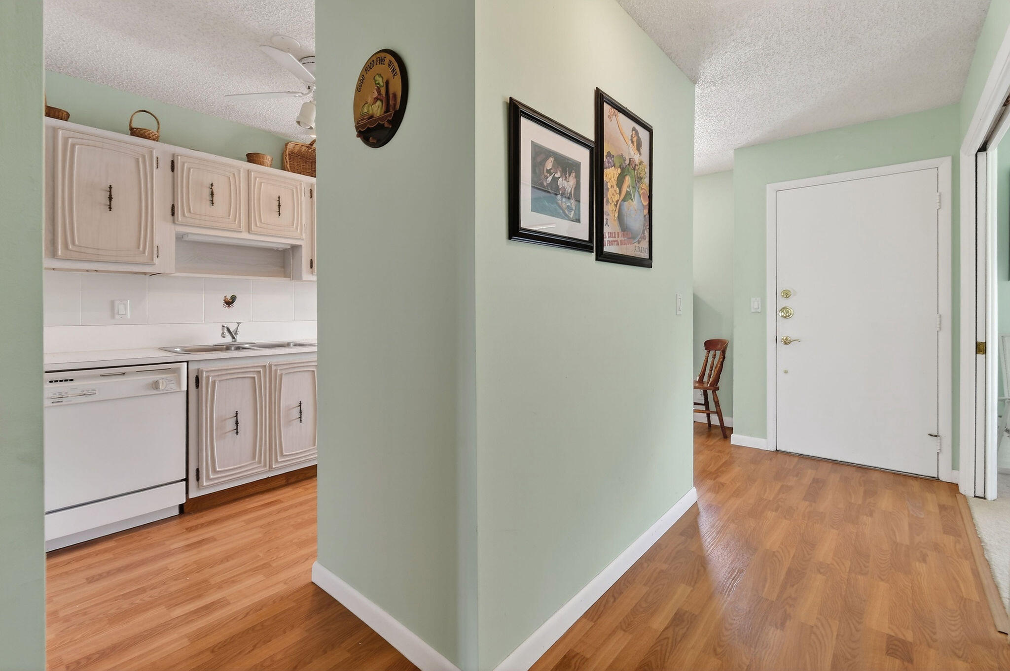 Properties 13837 Via Flora E