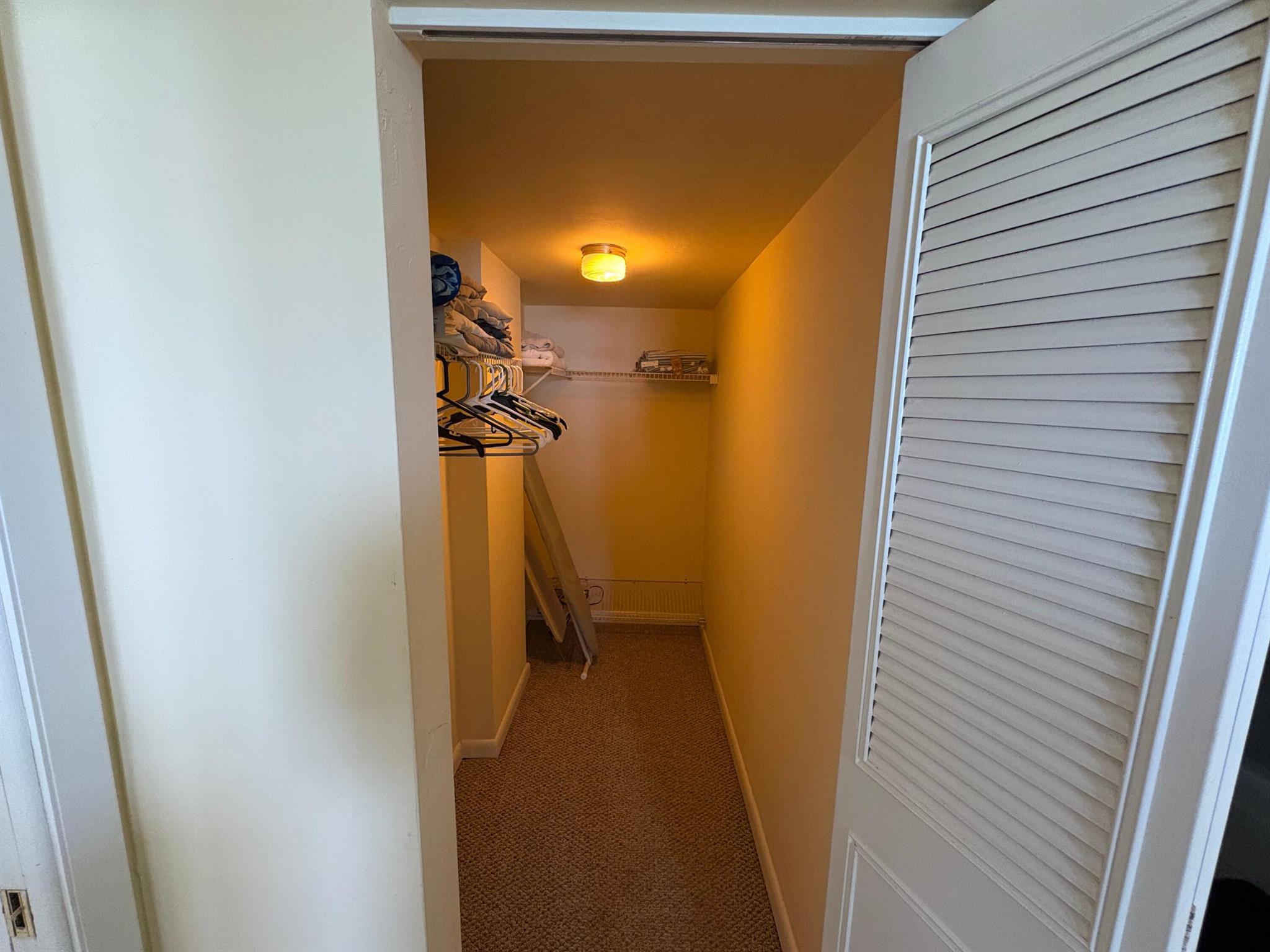 PENTHOUSE TOWERS CONDO - Residential Lease