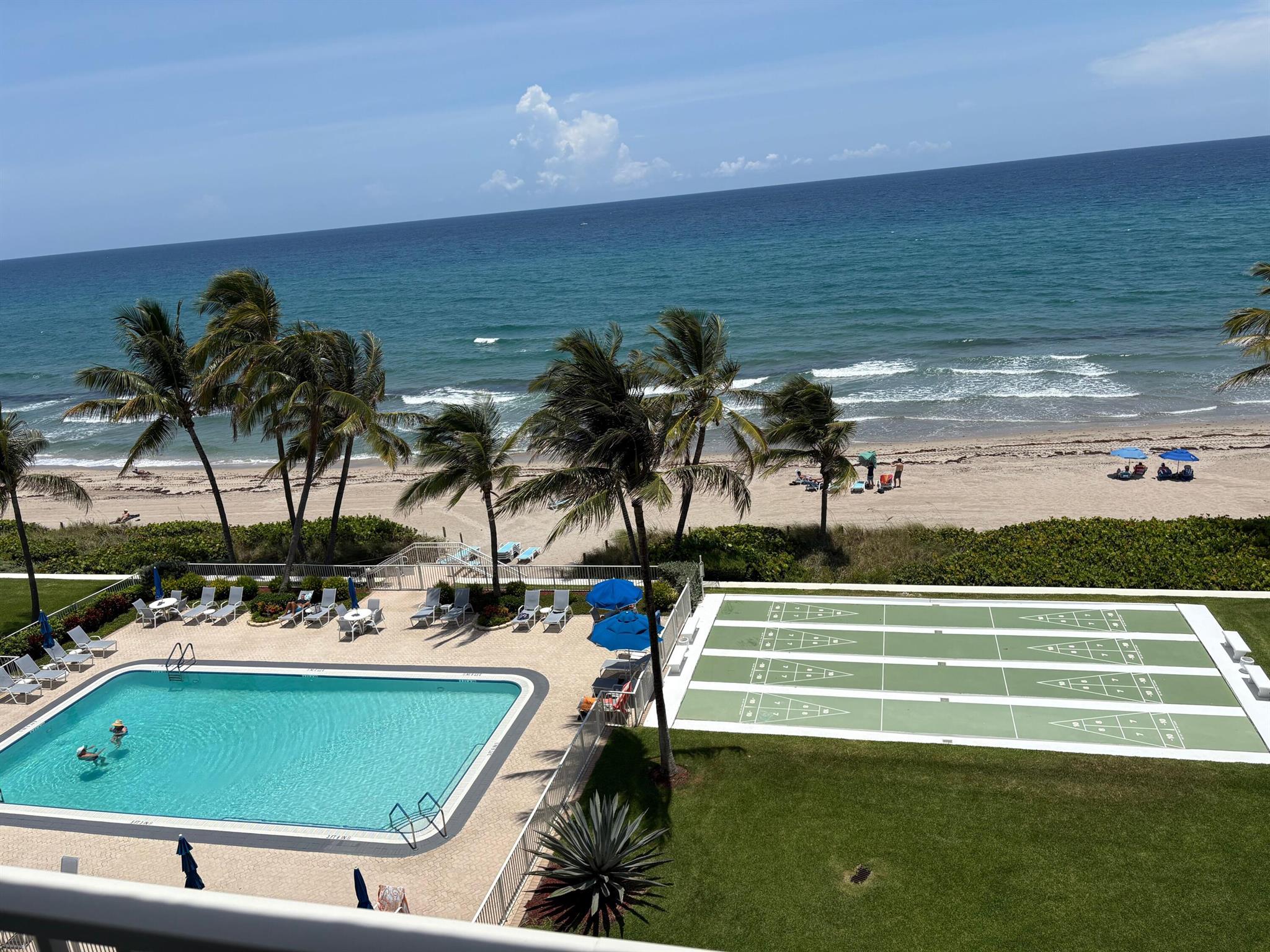 PENTHOUSE TOWERS CONDO - Residential Lease