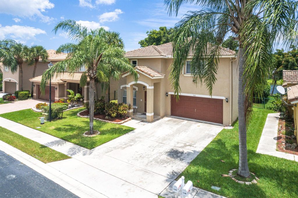 Photo of 1141 Rialto Drive, Boynton Beach, FL 33436 (MLS # R10897666)