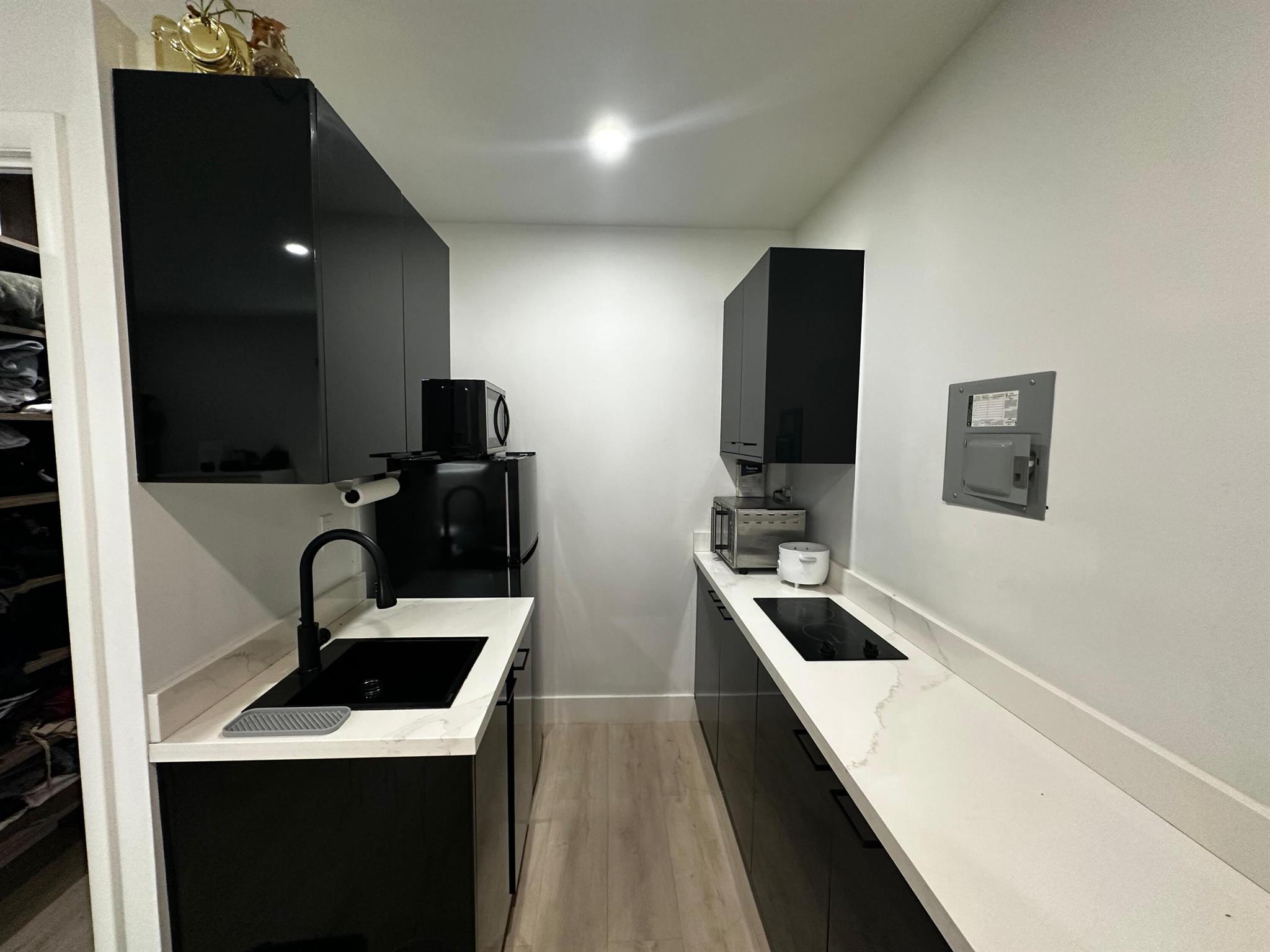 RAINBOW LAKES - Residential Lease