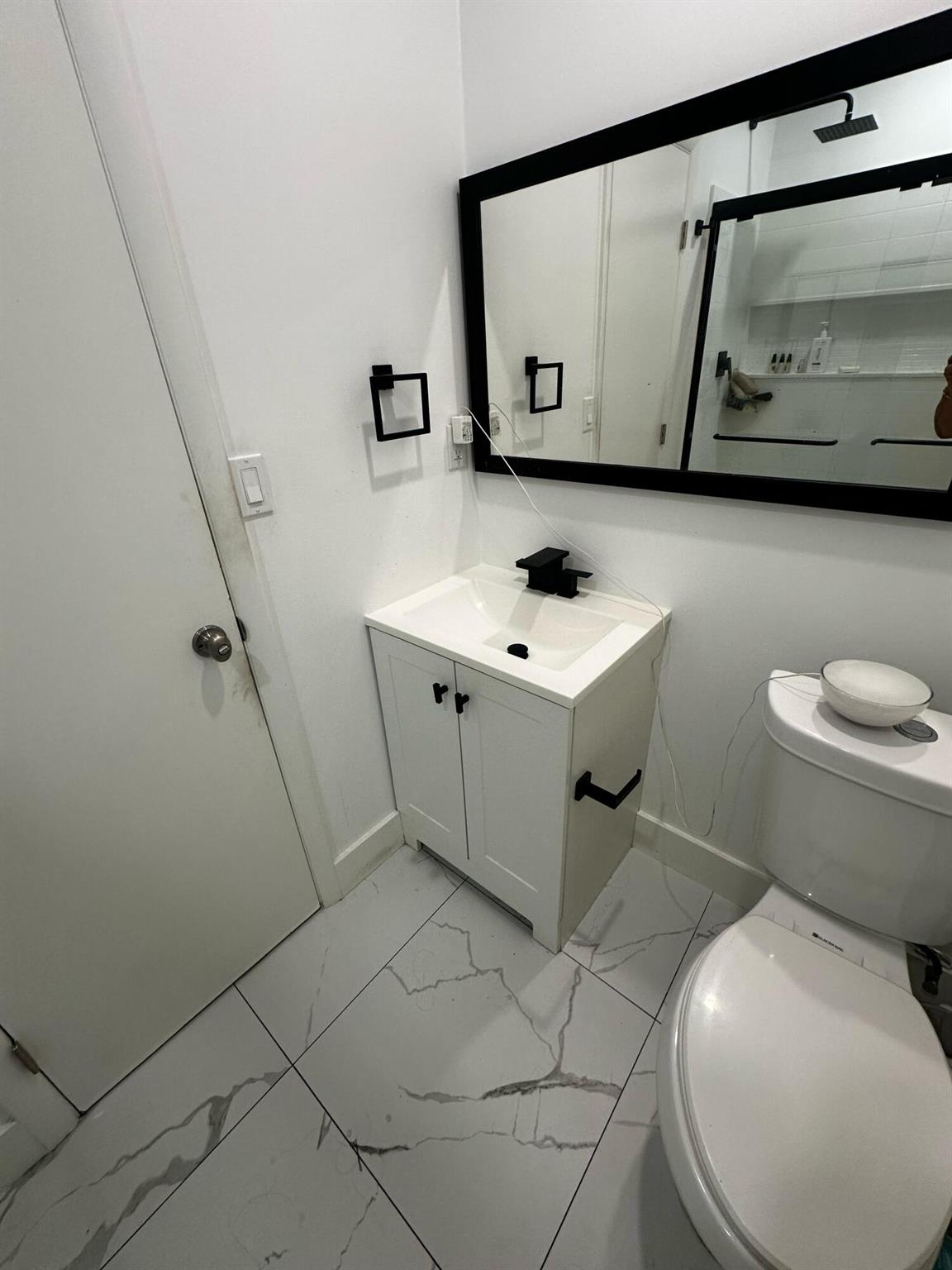 RAINBOW LAKES - Residential Lease